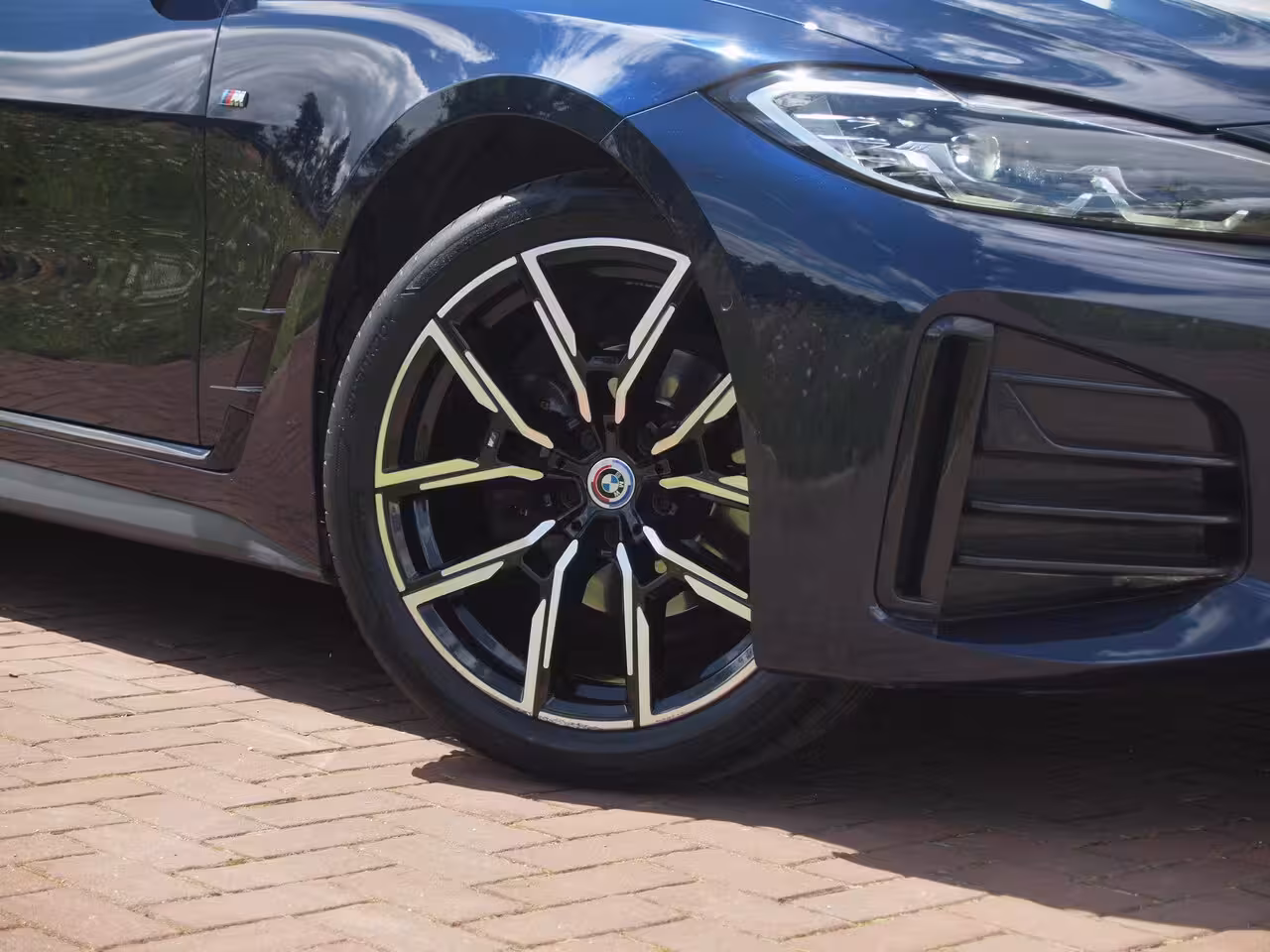 BMW 4-serie Gran Coupé 420i Business Edition Plus | M-Pakket | Panoramadak | Camera | Sfeerverlichting | Leer |