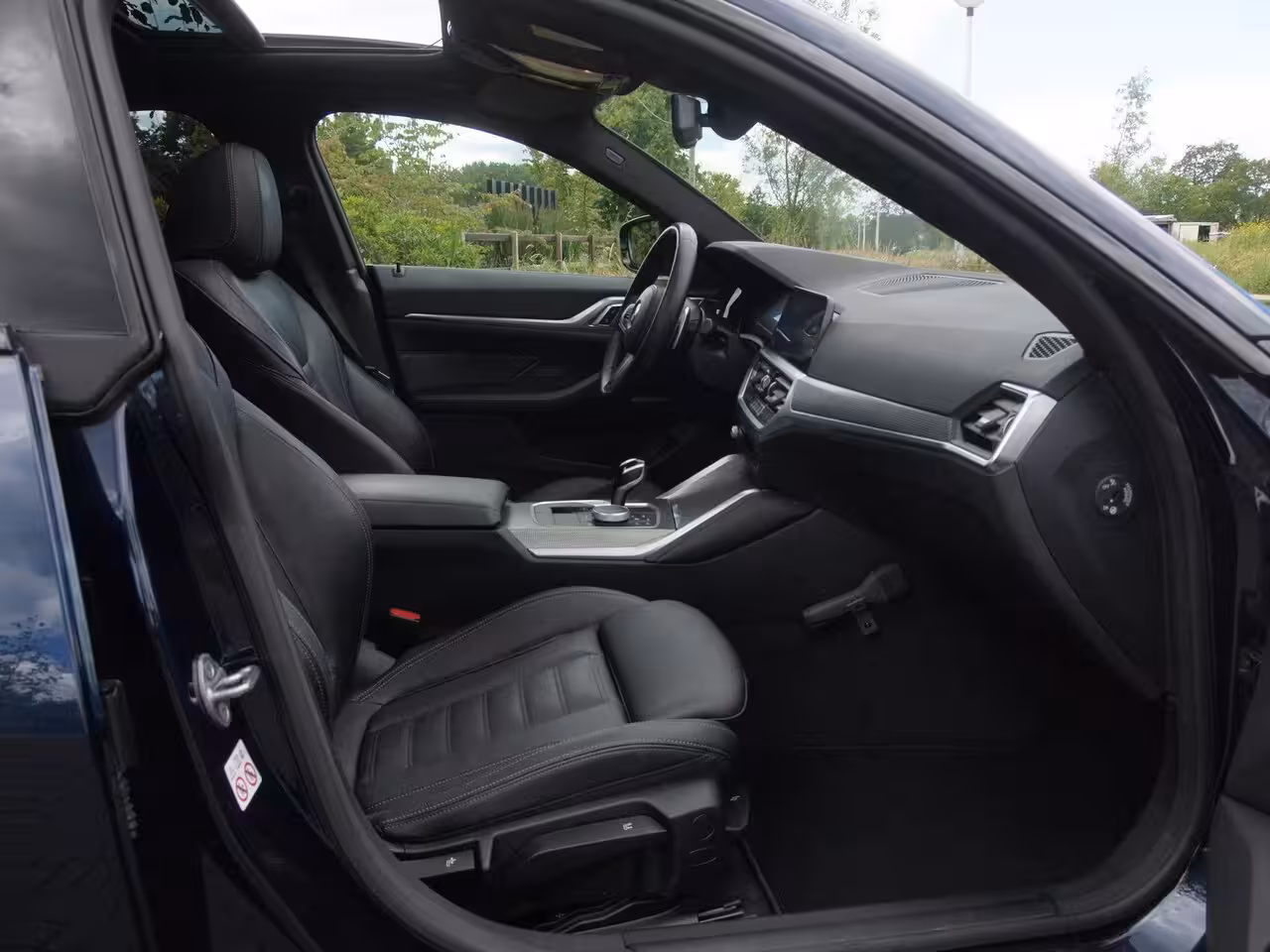 BMW 4-serie Gran Coupé 420i Business Edition Plus | M-Pakket | Panoramadak | Camera | Sfeerverlichting | Leer |