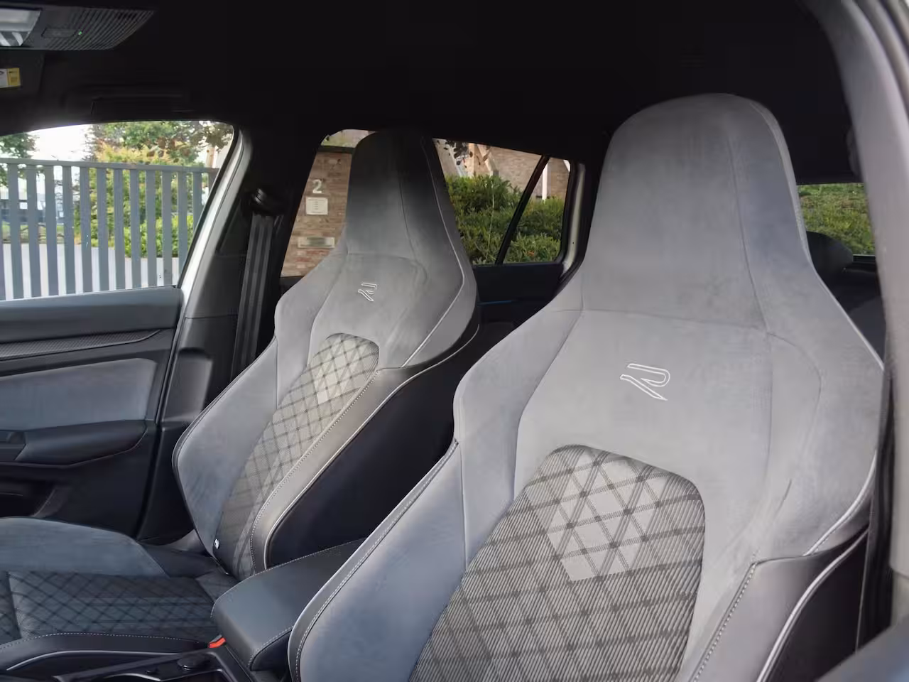 Volkswagen Golf Variant 1.5 TSI R-Line | Camera | Sfeerverlichting | ACC | Apple Carplay | NL-Auto |