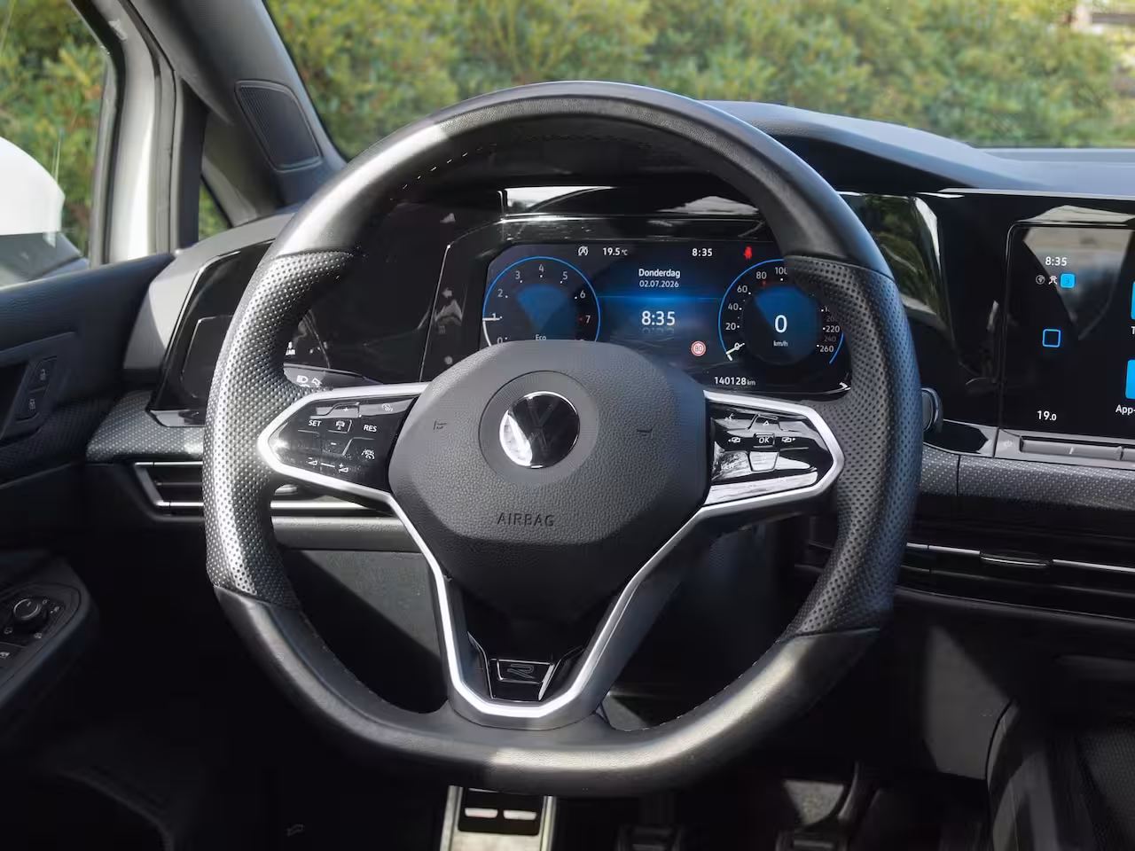 Volkswagen Golf Variant 1.5 TSI R-Line | Camera | Sfeerverlichting | ACC | Apple Carplay | NL-Auto |