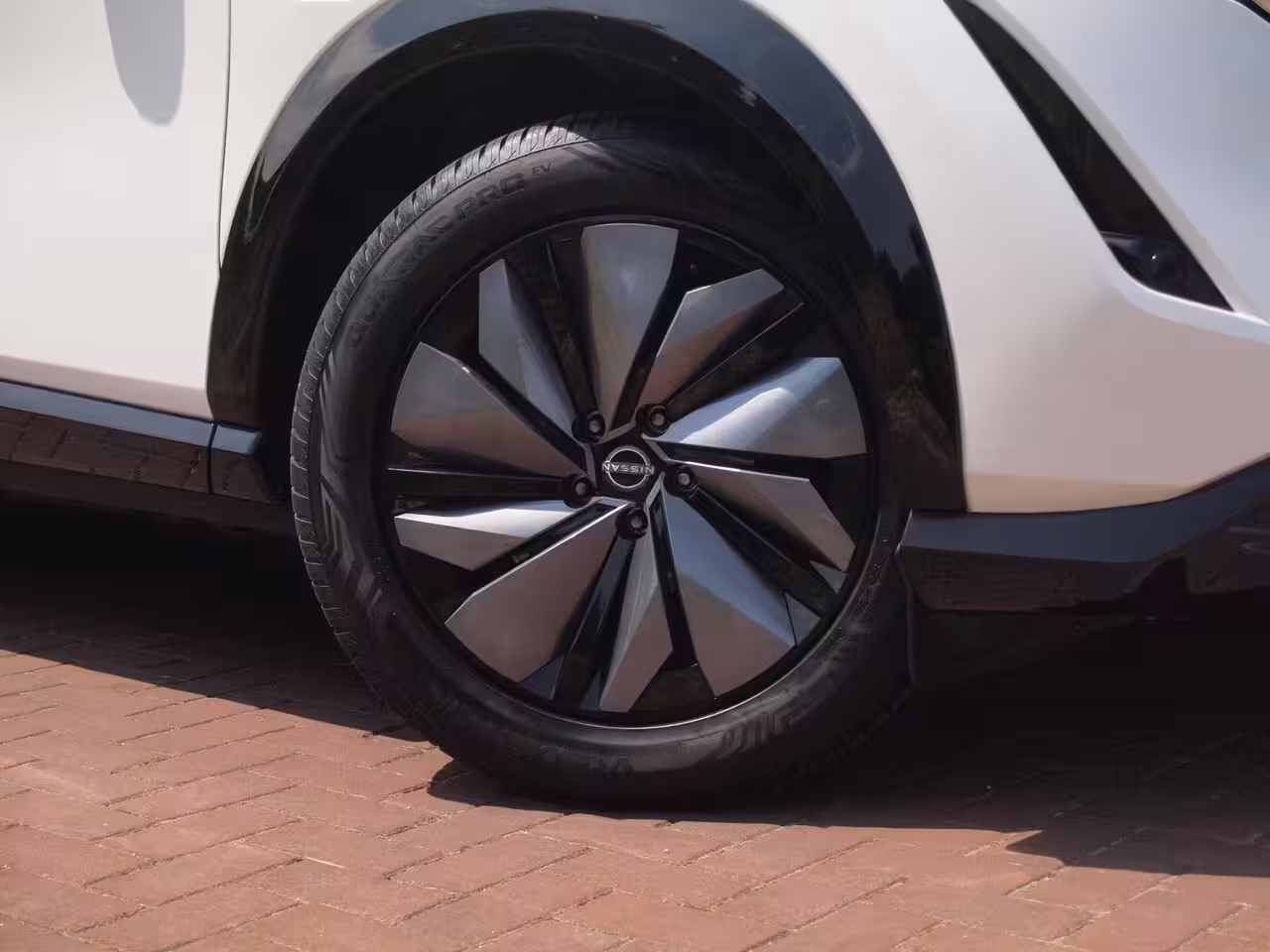 Nissan Ariya Advance 66 kWh | 360 Camera | Warmtepomp | DAB | Navi | NL-Auto |