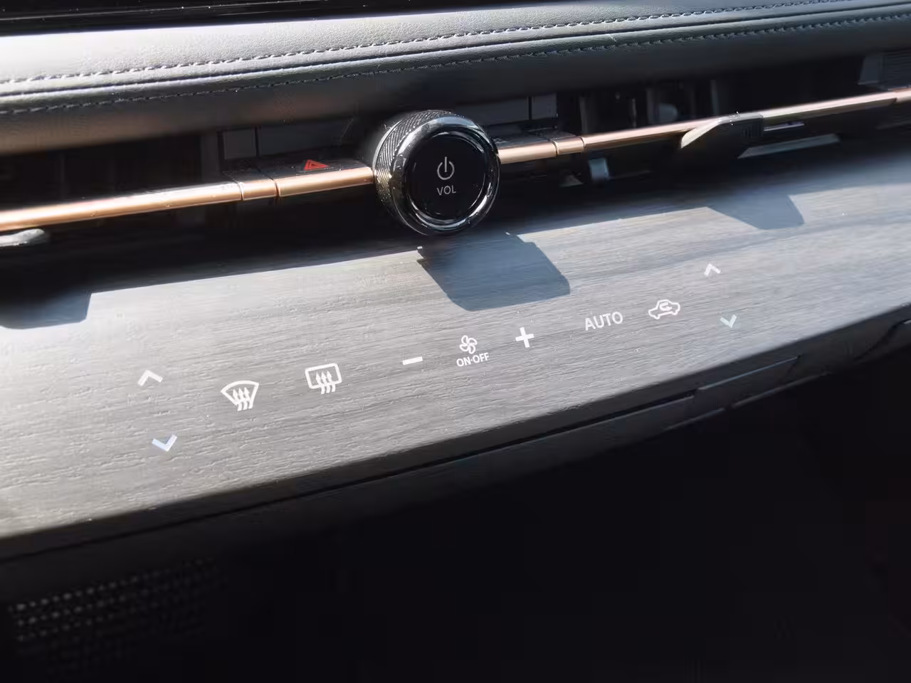 Nissan Ariya Advance 66 kWh | 360 Camera | Warmtepomp | DAB | Navi | NL-Auto |