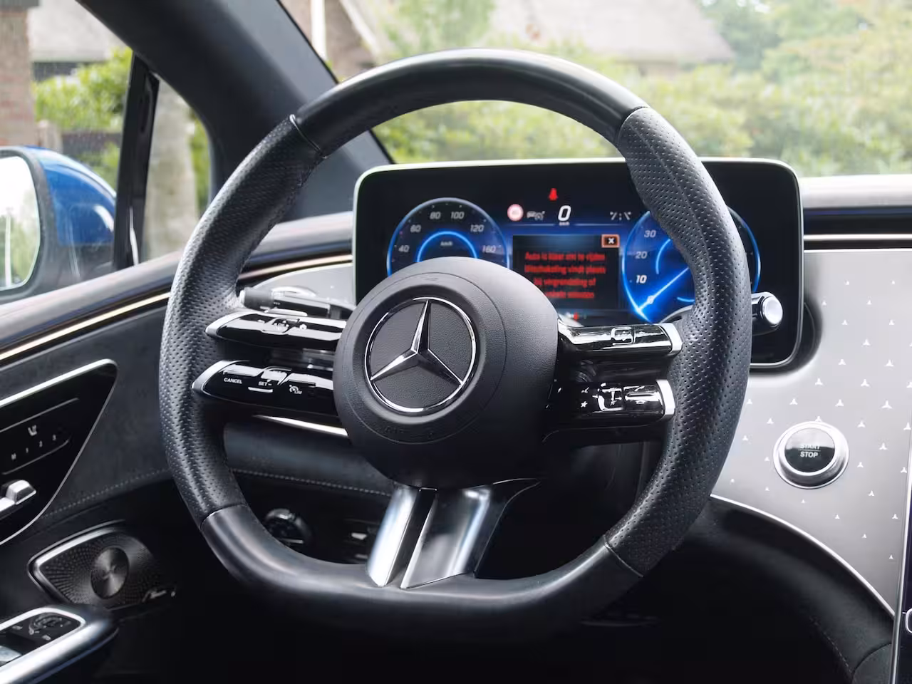 Mercedes-Benz EQE 350+ AMG Line 91 kWh | Burmester | Camera | Sfeerverlichting | ACC | NL-Auto |