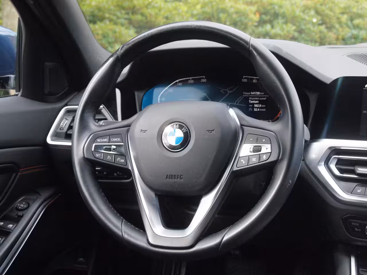 BMW 3-serie Touring 318i High Executive | Camera | Sfeerverlichting | Apple Carplay | LED-Laser | NL-Auto |