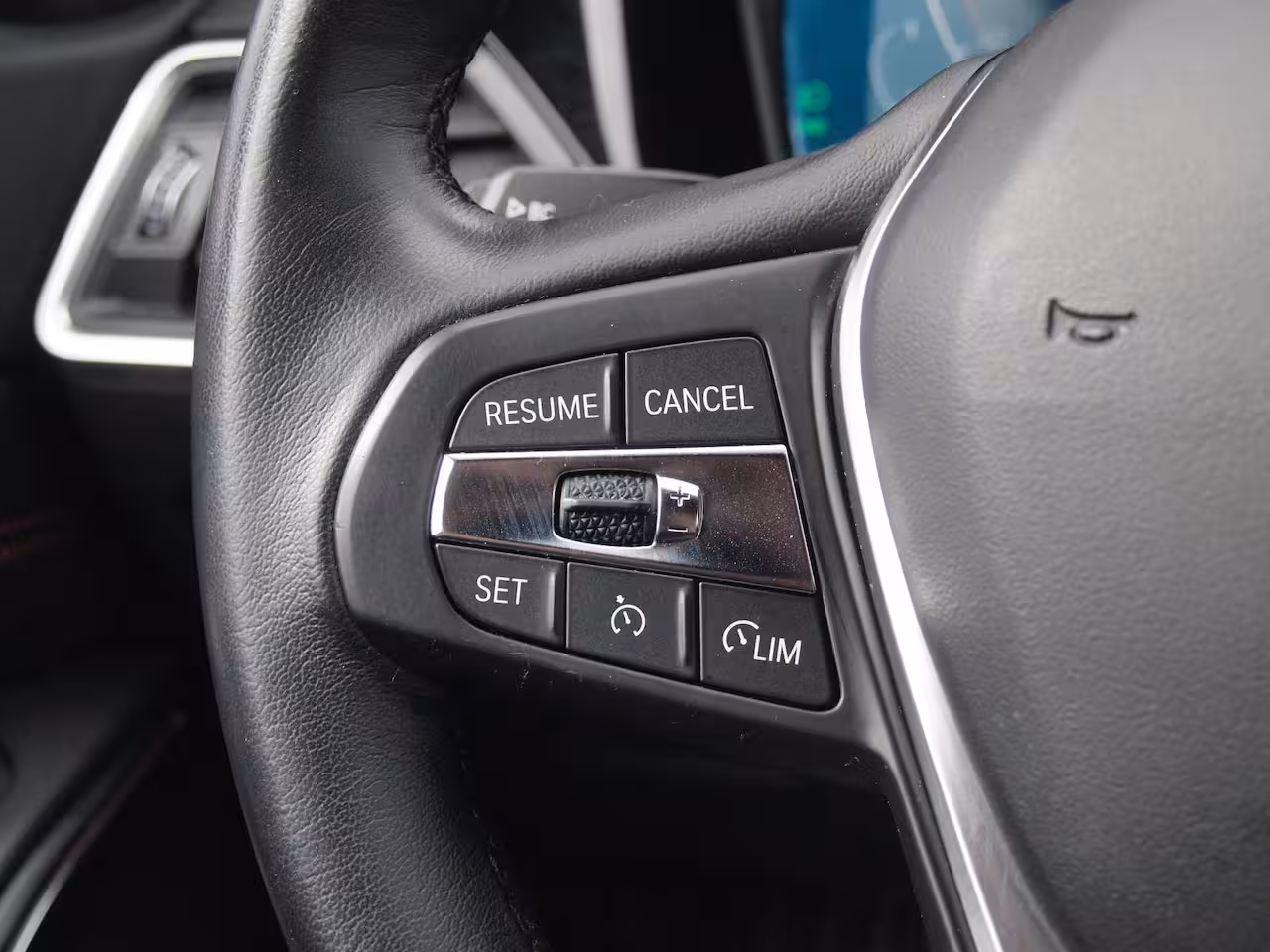 BMW 3-serie Touring 318i High Executive | Camera | Sfeerverlichting | Apple Carplay | LED-Laser | NL-Auto |