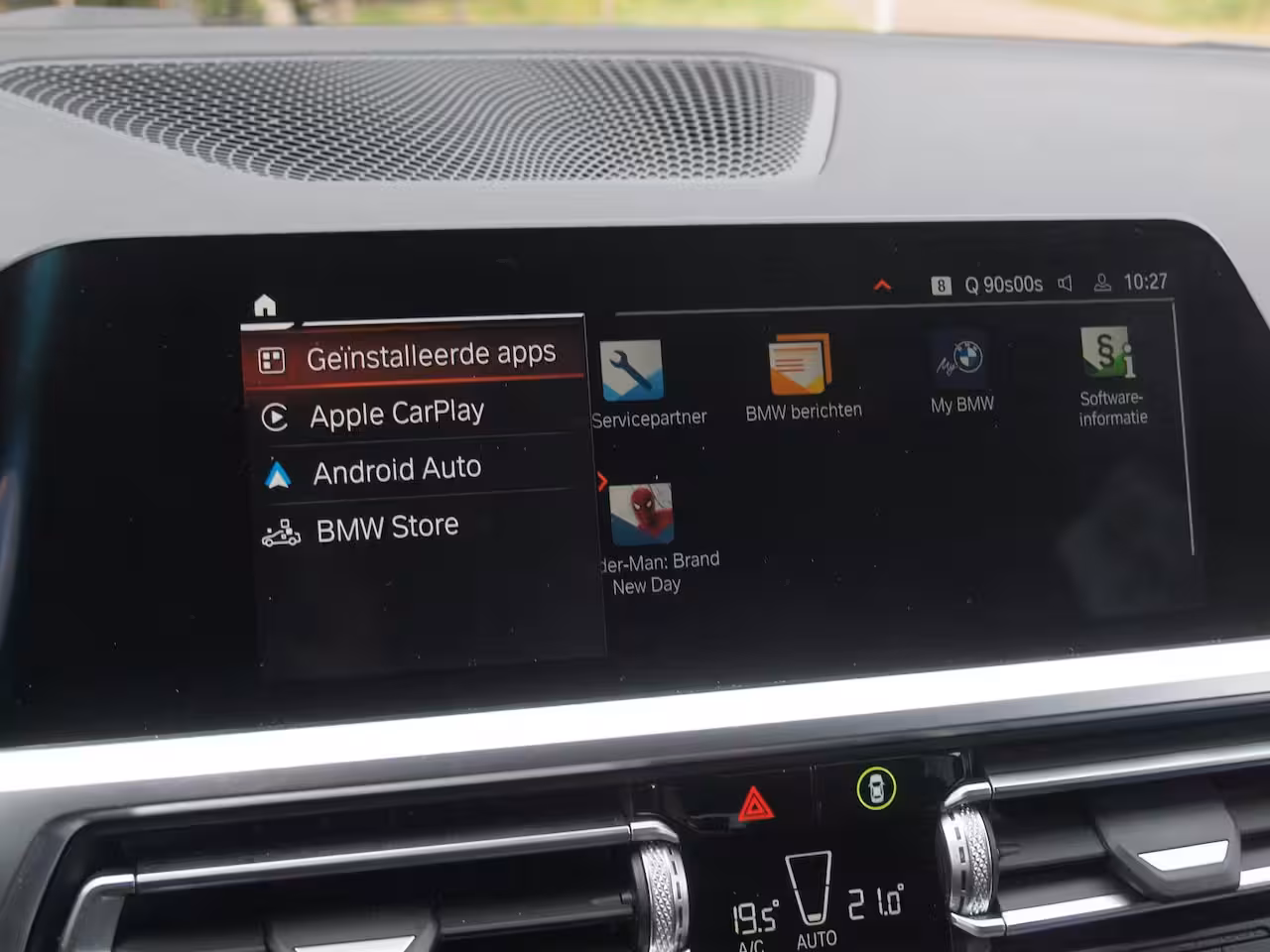 BMW 3-serie Touring 318i High Executive | Camera | Sfeerverlichting | Apple Carplay | LED-Laser | NL-Auto |