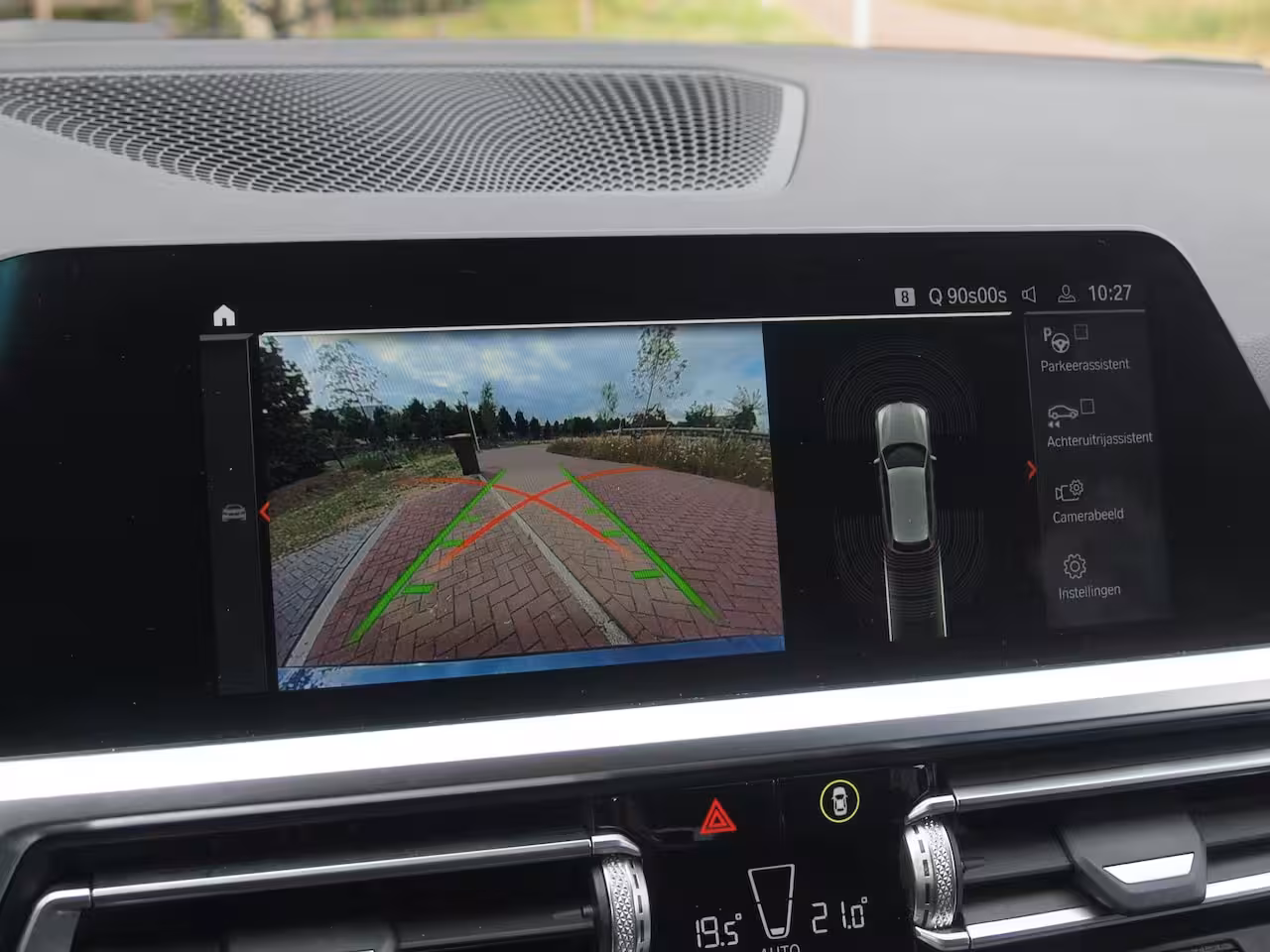 BMW 3-serie Touring 318i High Executive | Camera | Sfeerverlichting | Apple Carplay | LED-Laser | NL-Auto |