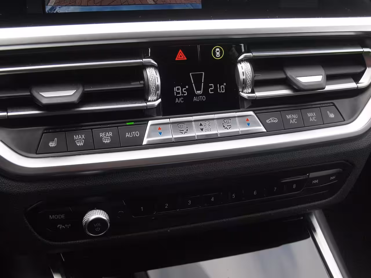 BMW 3-serie Touring 318i High Executive | Camera | Sfeerverlichting | Apple Carplay | LED-Laser | NL-Auto |