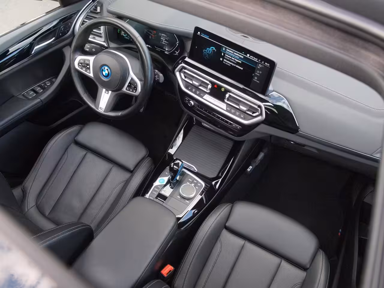 BMW iX3 Executive 80 kWh | Facelift Model | Shadow Line | Panoramadak | Camera | Sfeerverlichting