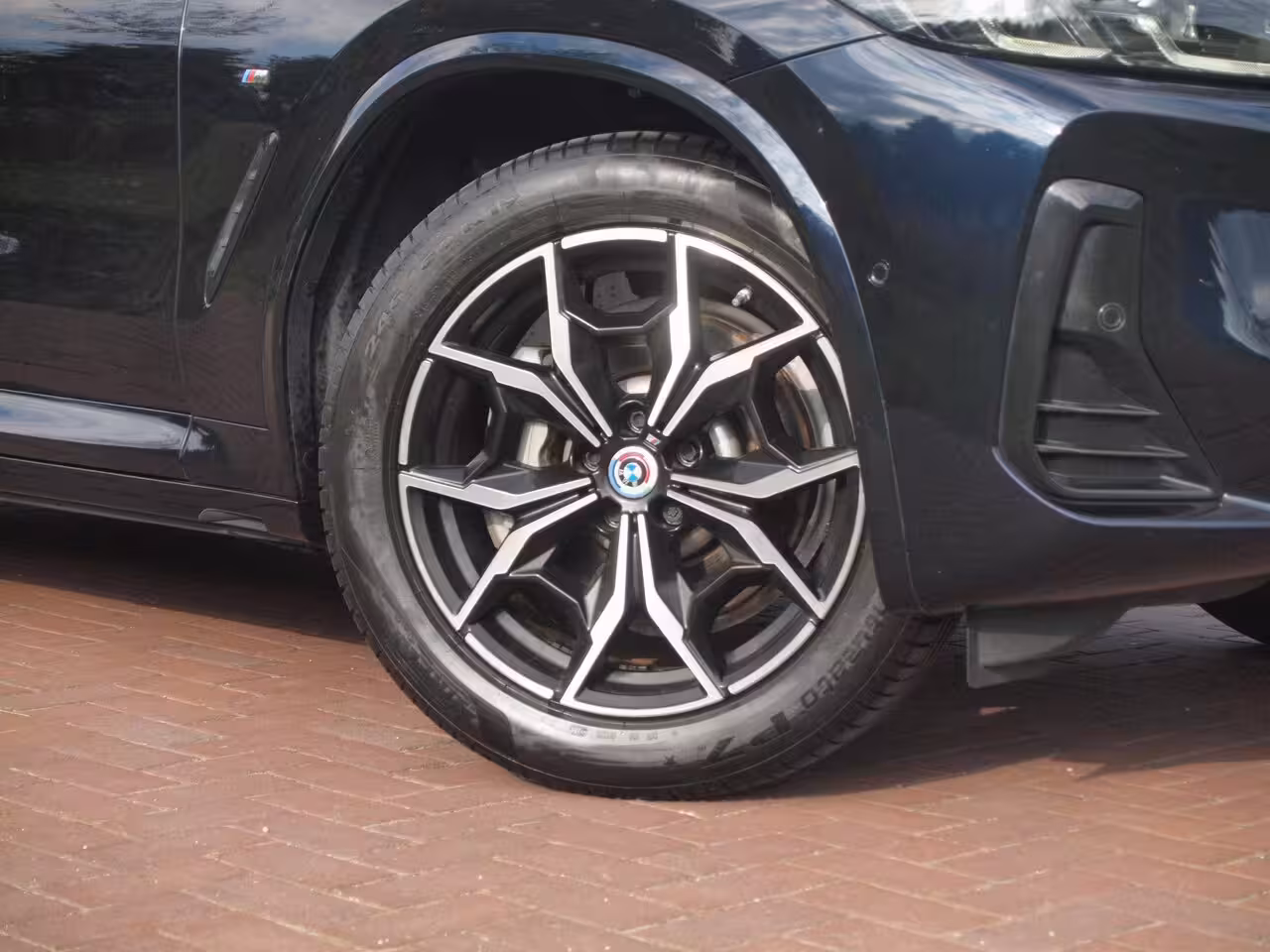 BMW iX3 Executive 80 kWh | Facelift Model | Shadow Line | Panoramadak | Camera | Sfeerverlichting