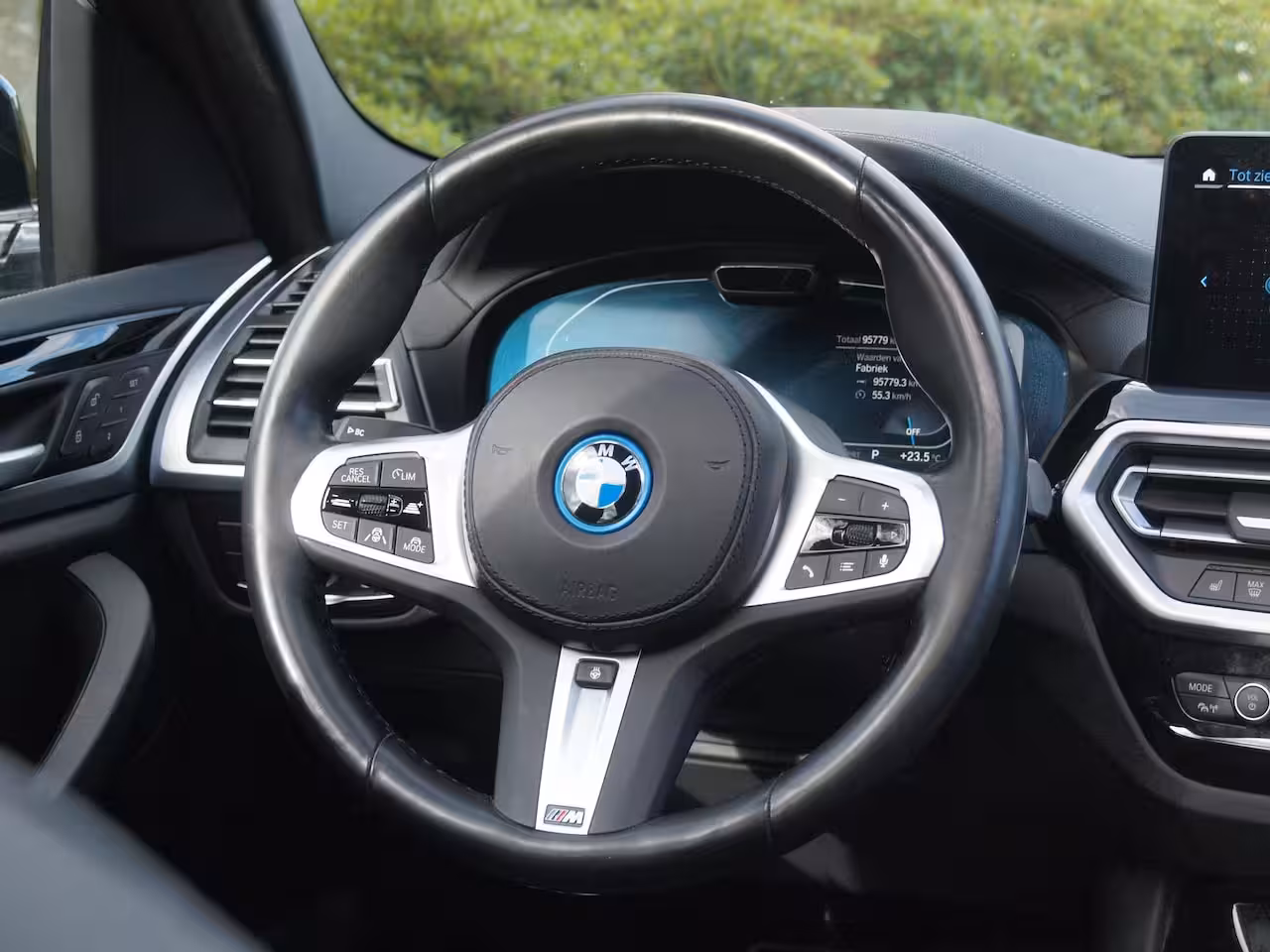 BMW iX3 Executive 80 kWh | Facelift Model | Shadow Line | Panoramadak | Camera | Sfeerverlichting