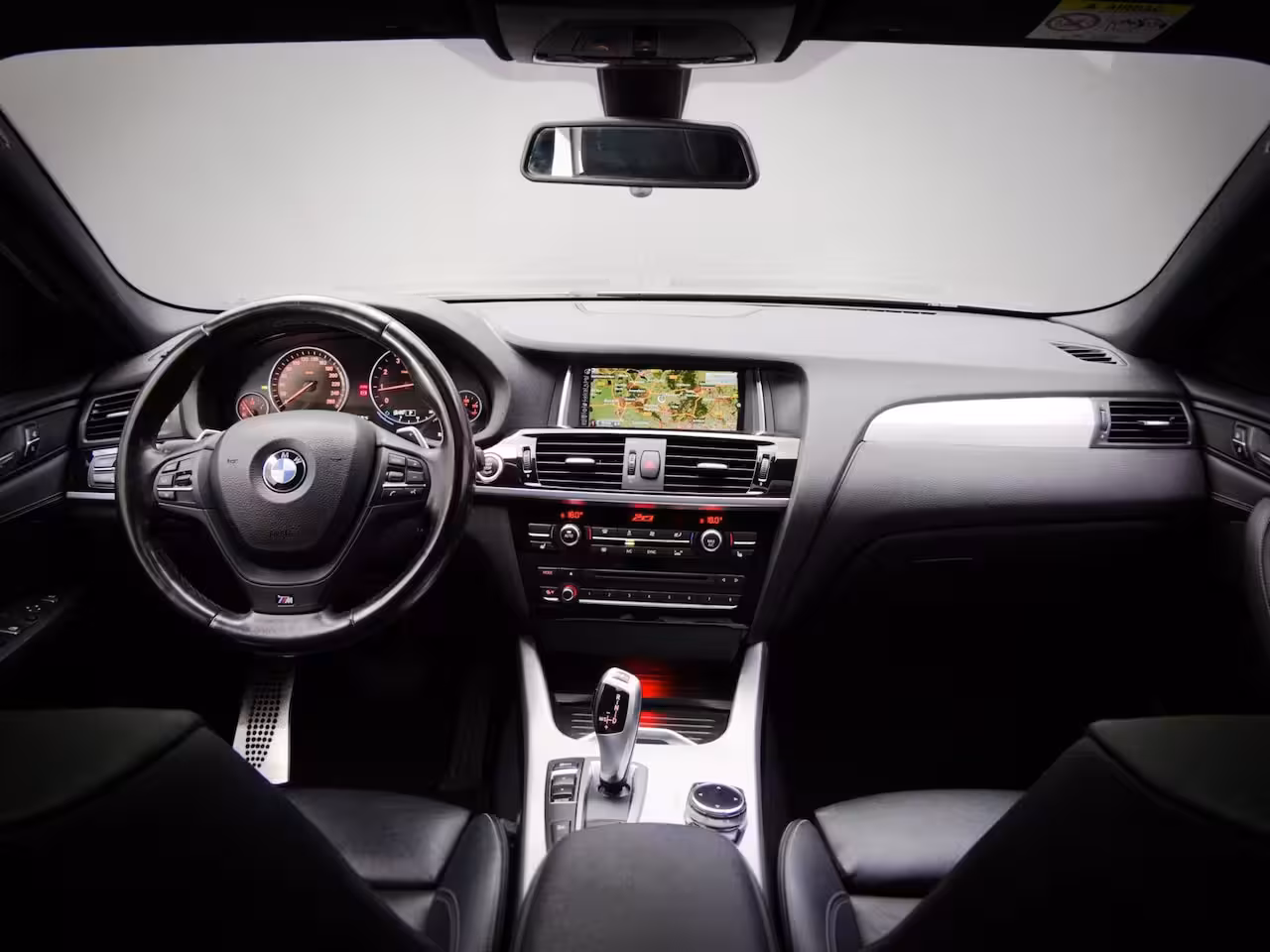 BMW X4 XDrive20i High Executive M-Sport (SCHUIF-/KANTELDAK, ACHTERUITRIJCAMERA, TREKHAAK, NAVIGAT
