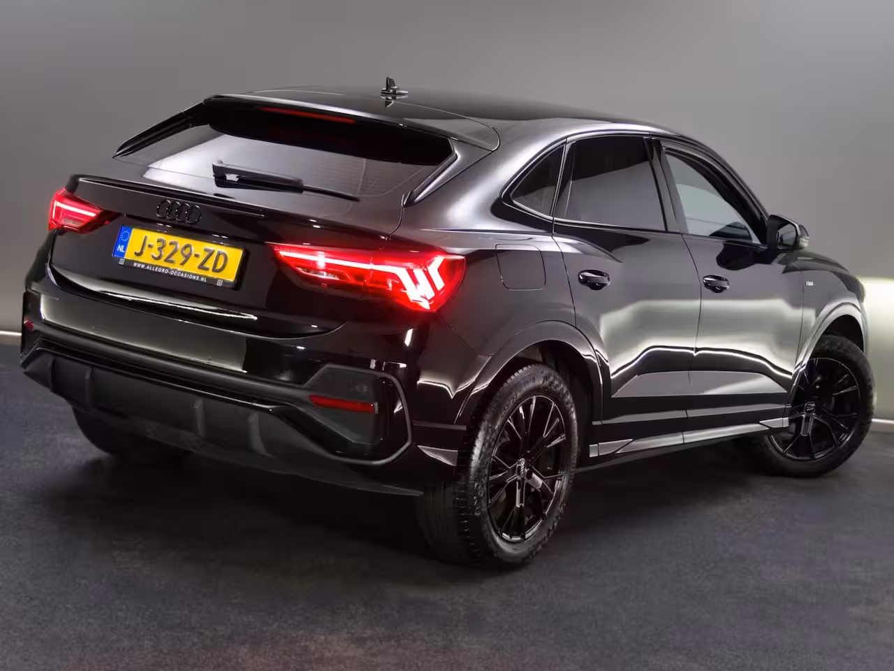 Audi Q3 Sportback 35 TFSI S-Line Edition Competition (APPLE CARPLAY/ANDROID AUTO, STOELVERWARMING, LED-MATRI