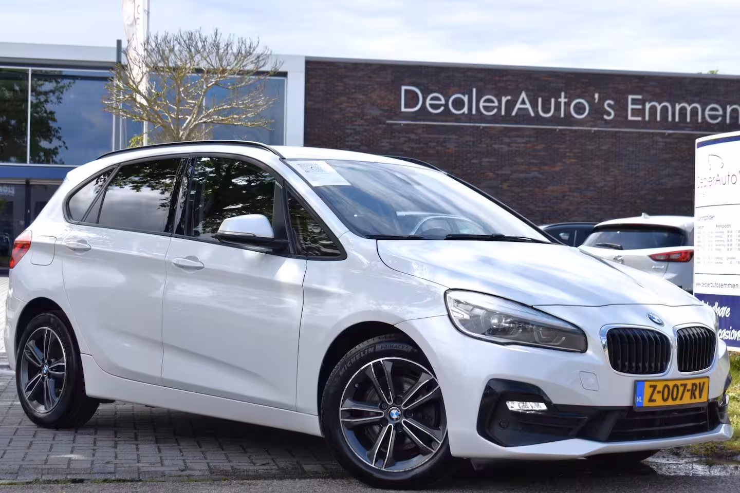 BMW 2-serie Active Tourer 220i HIGH EXE M-PAKKET LEDER NAVI