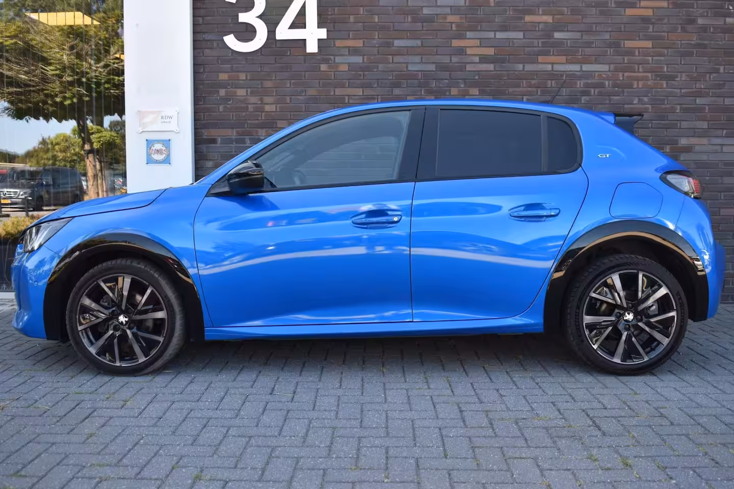 Peugeot 208 1.2GT-LINE nieuwe riem PANODAK LEDER