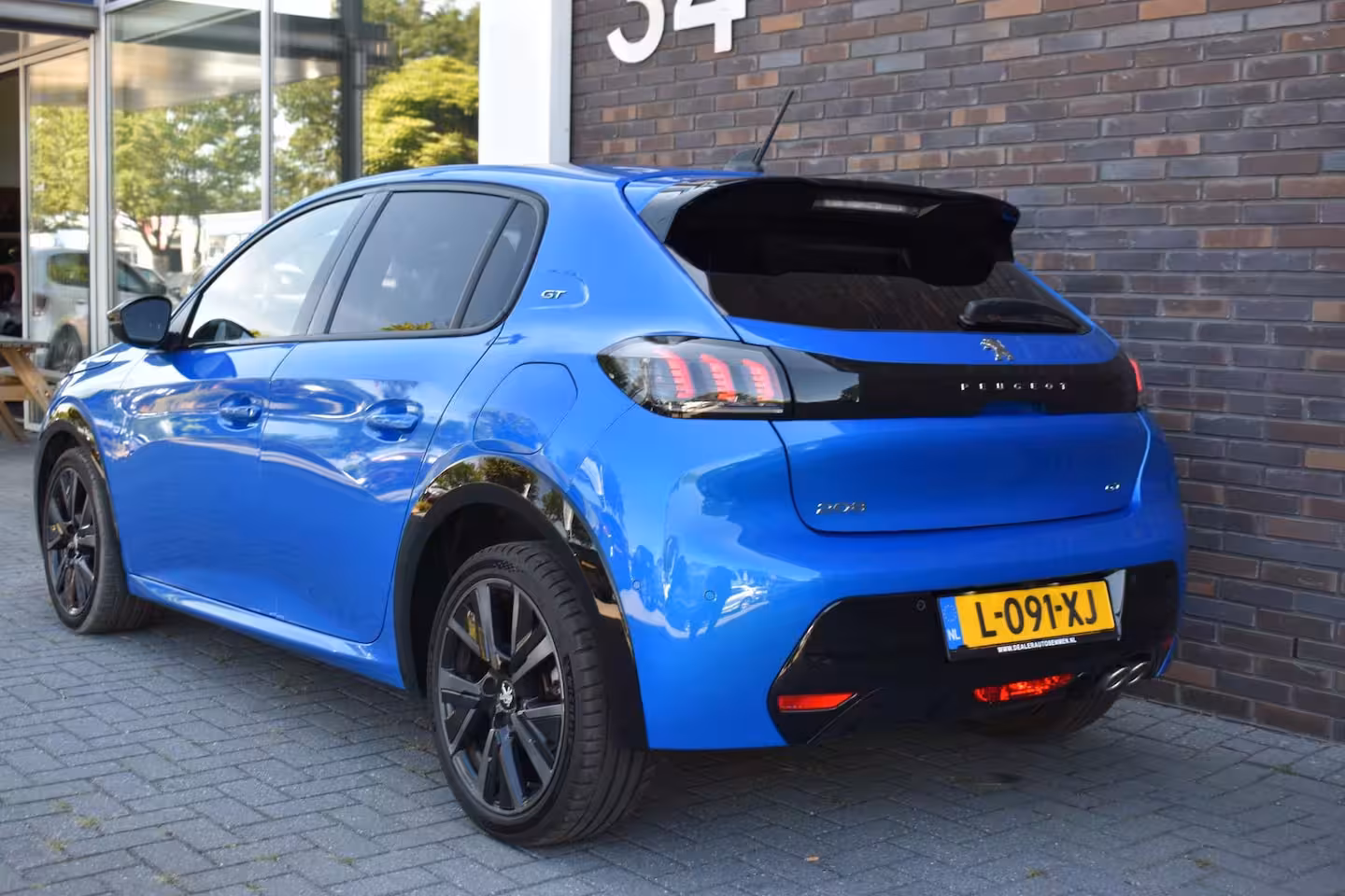 Peugeot 208 1.2GT-LINE nieuwe riem PANODAK LEDER