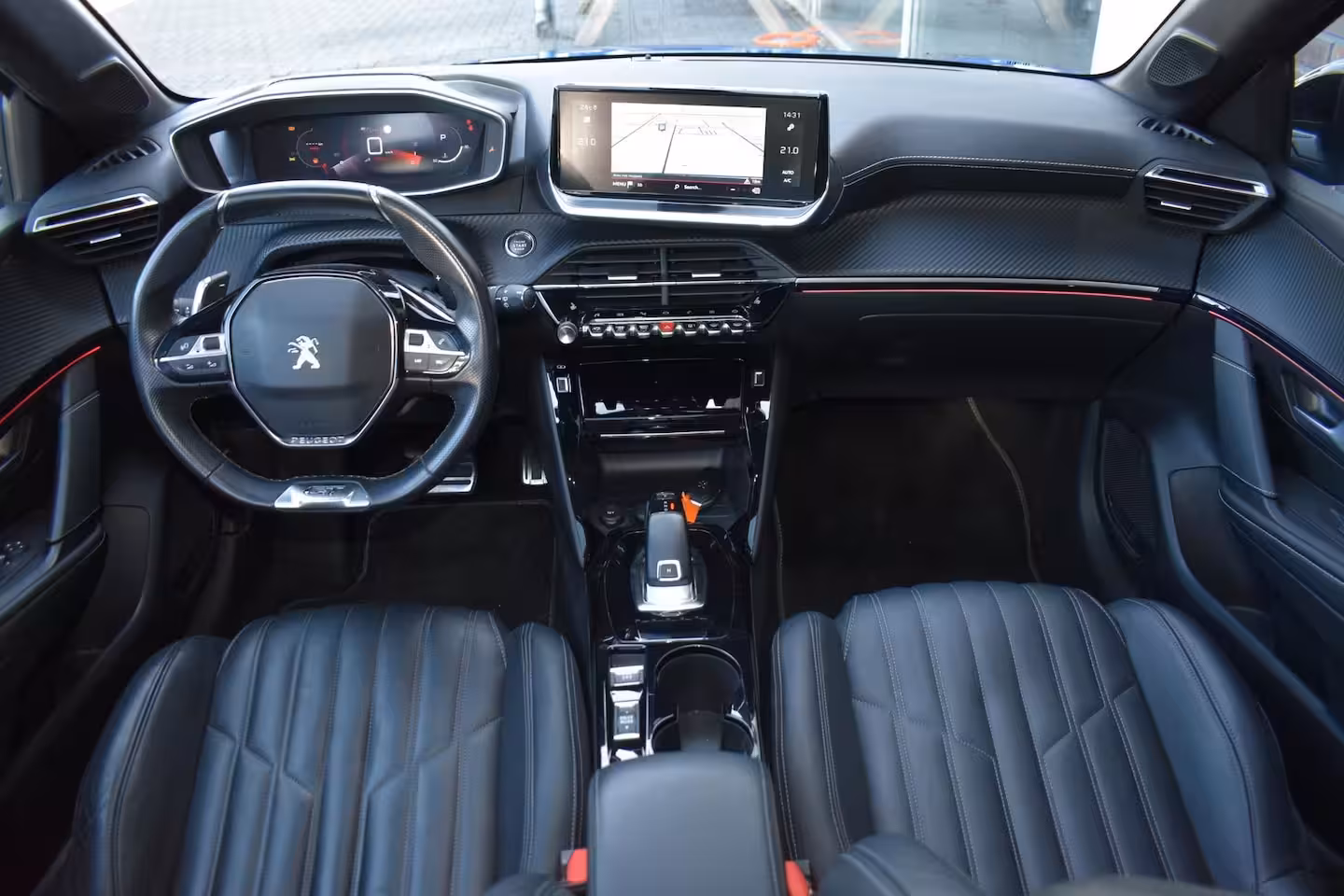 Peugeot 208 1.2GT-LINE nieuwe riem PANODAK LEDER