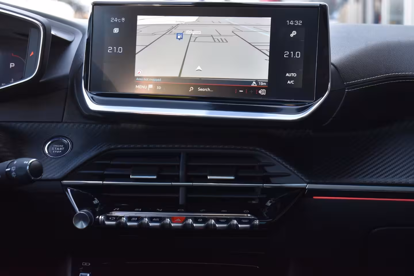 Peugeot 208 1.2GT-LINE nieuwe riem PANODAK LEDER