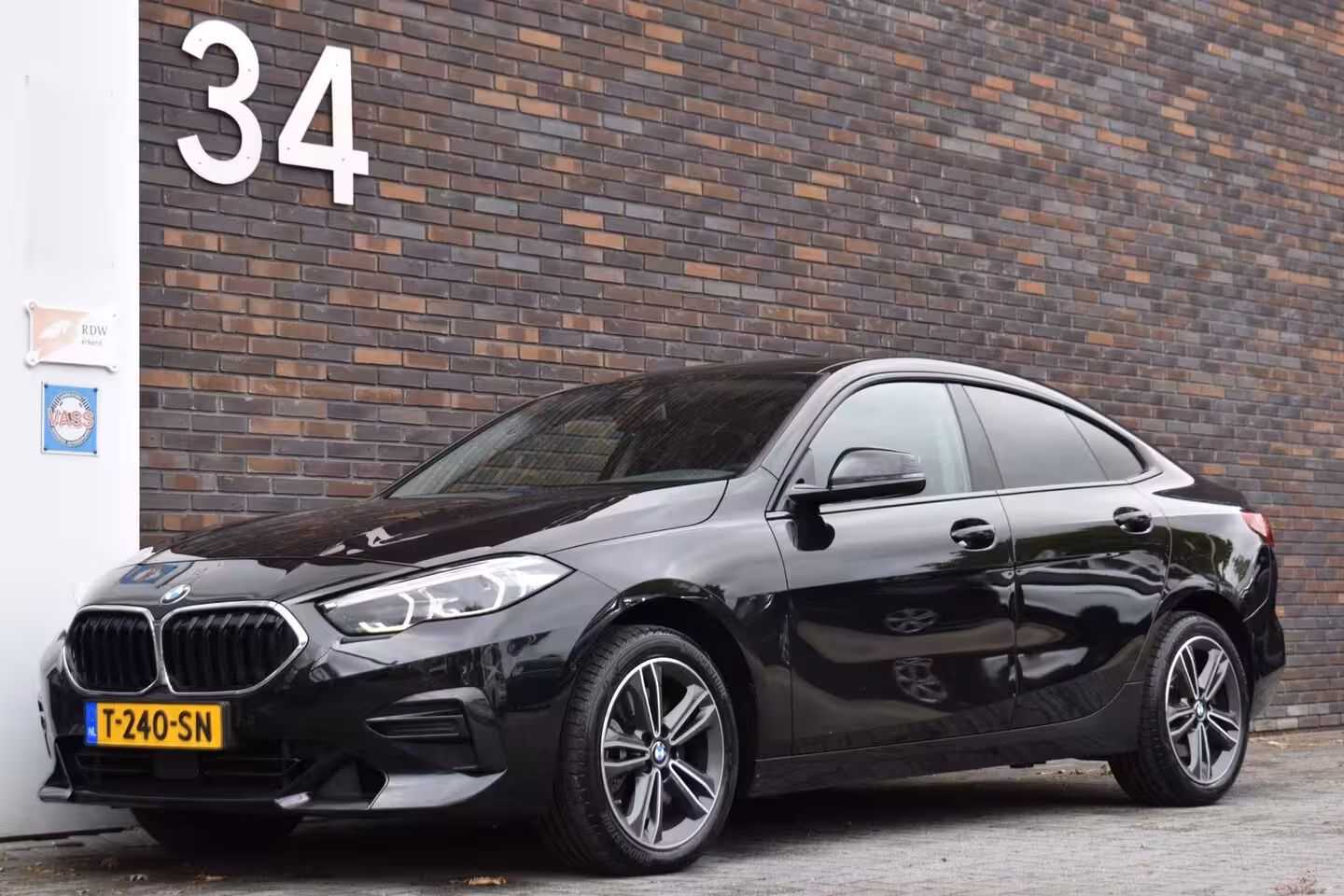 BMW 2-serie Gran Coupé 220i LEDER SPORTSTOELEN VIRTUAL NAVI