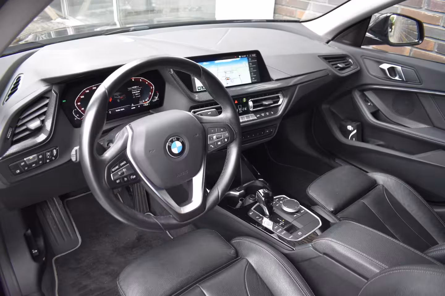 BMW 2-serie Gran Coupé 220i LEDER SPORTSTOELEN VIRTUAL NAVI