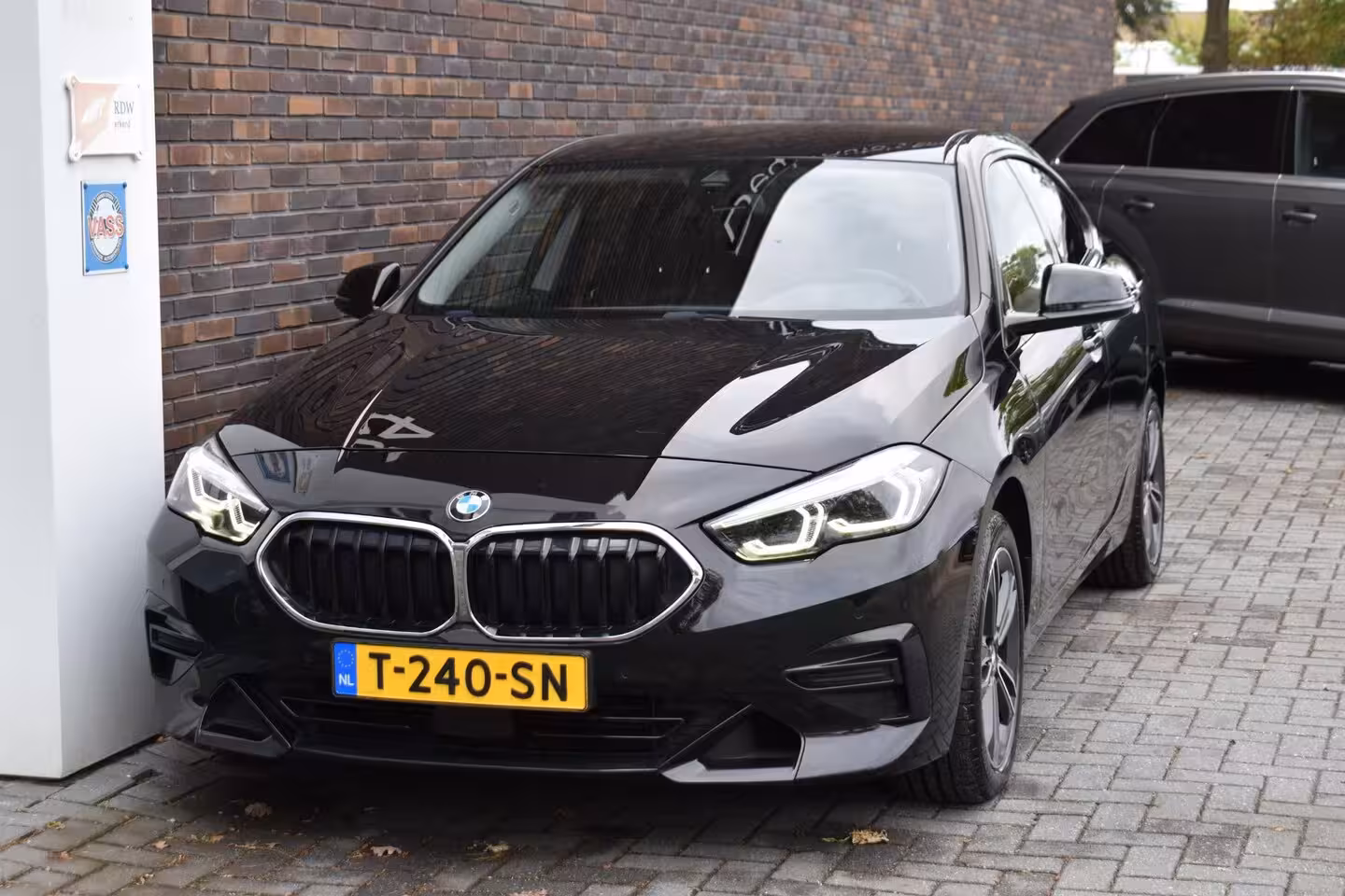BMW 2-serie Gran Coupé 220i LEDER SPORTSTOELEN VIRTUAL NAVI