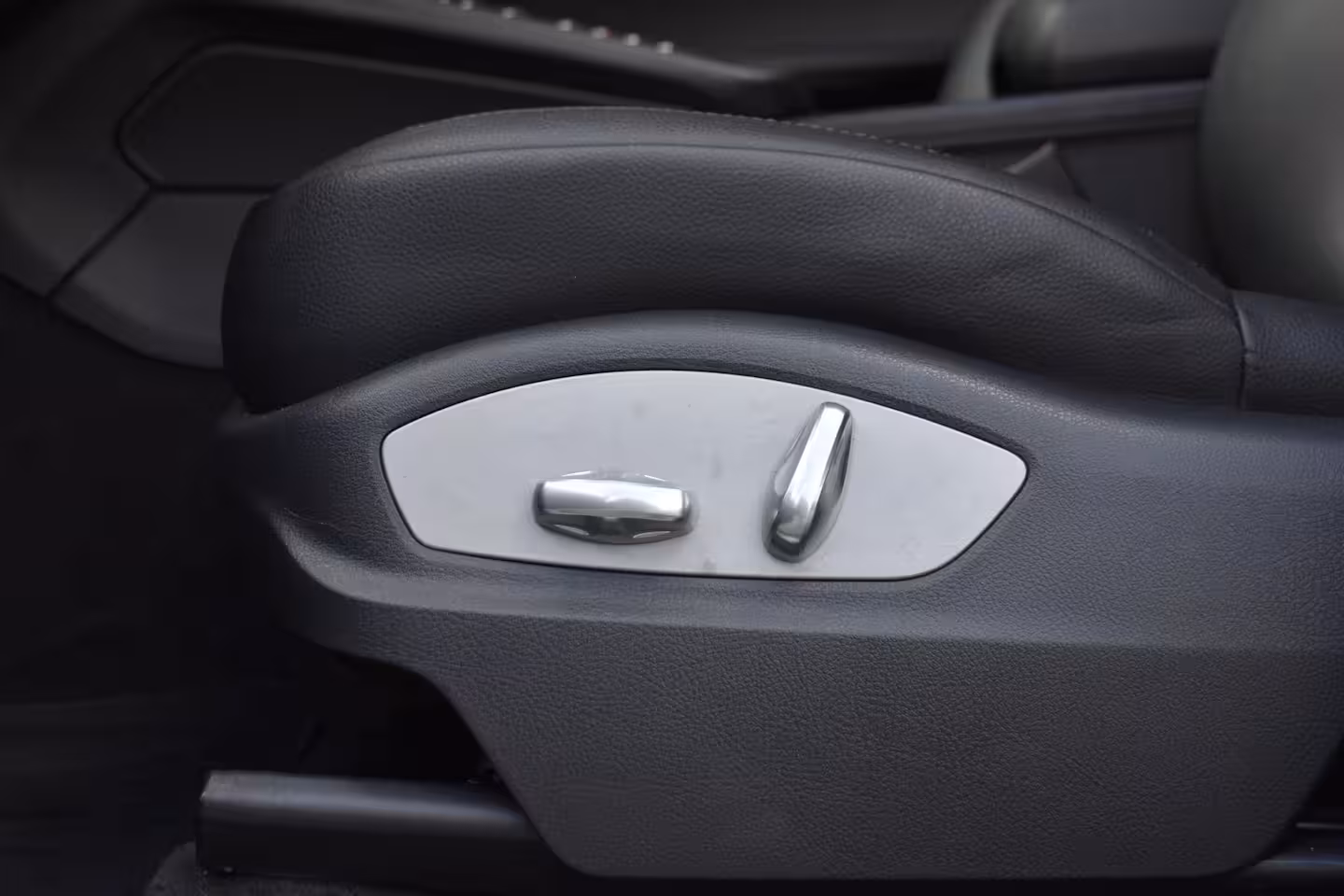 Porsche Macan 3.0 D PANODAK LED LUCHTVERING NAVI XENON