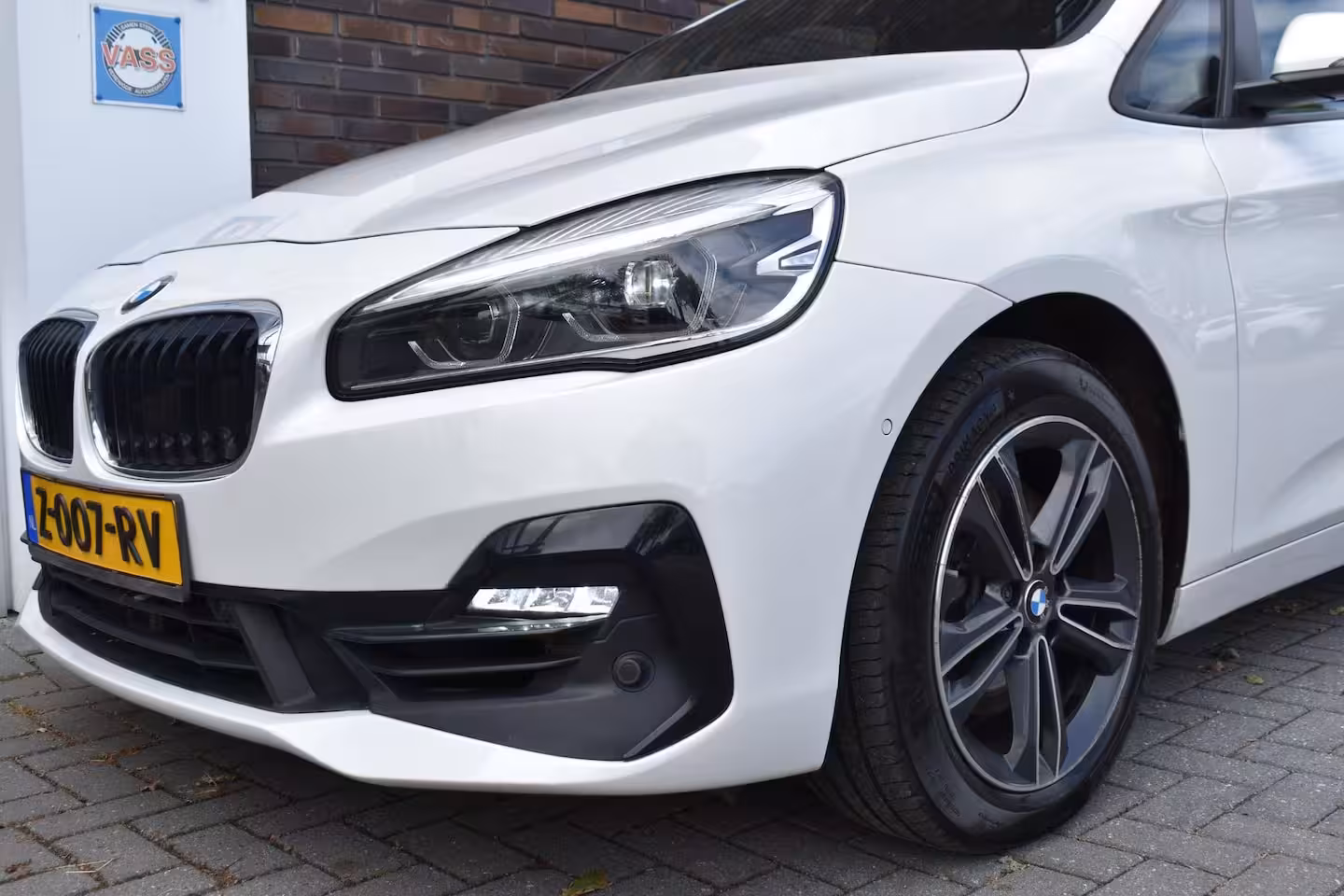 BMW 2-serie Active Tourer 220i HIGH EXE M-PAKKET LEDER NAVI