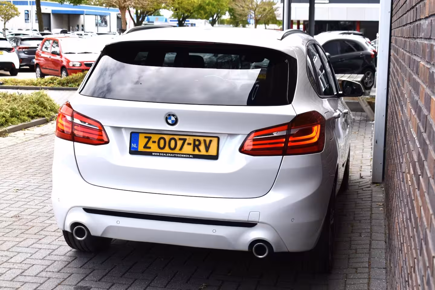 BMW 2-serie Active Tourer 220i HIGH EXE M-PAKKET LEDER NAVI
