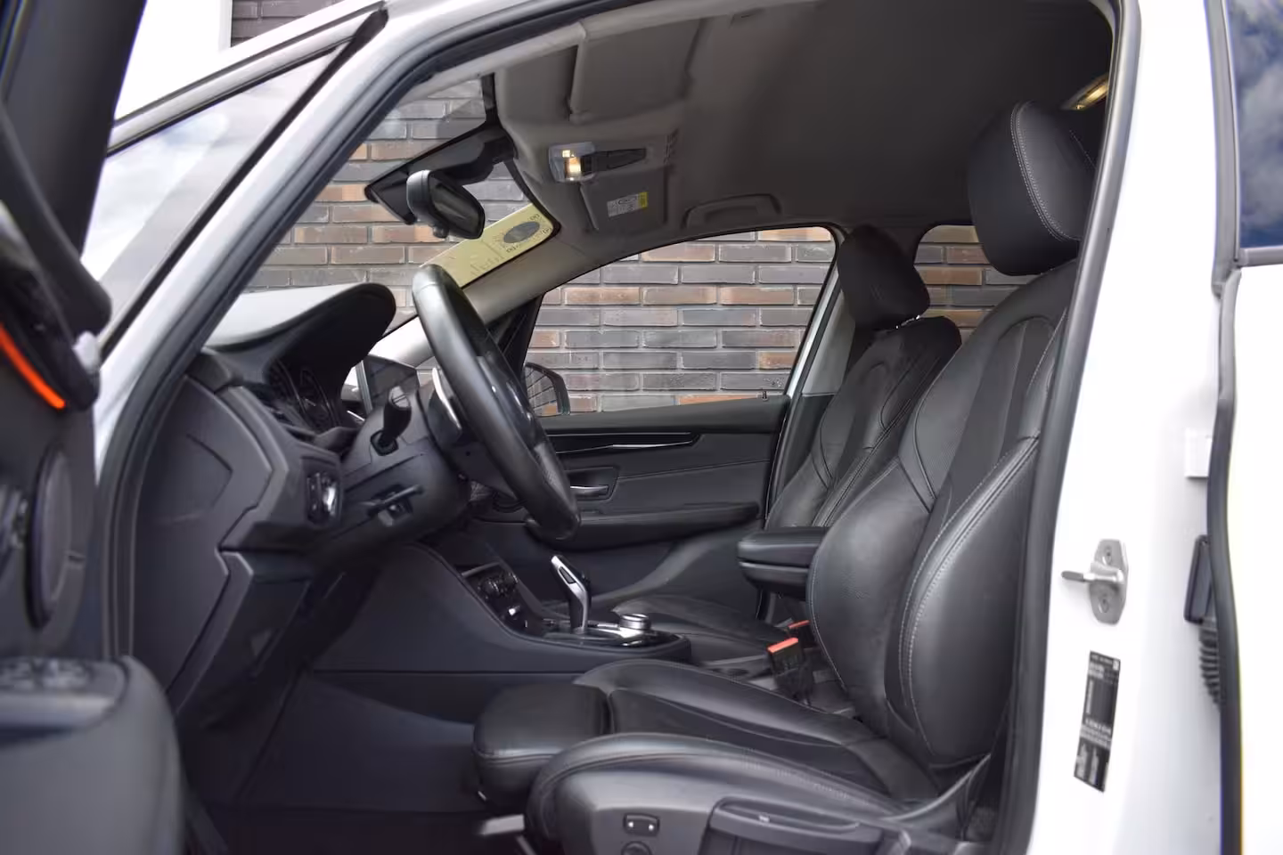 BMW 2-serie Active Tourer 220i HIGH EXE M-PAKKET LEDER NAVI