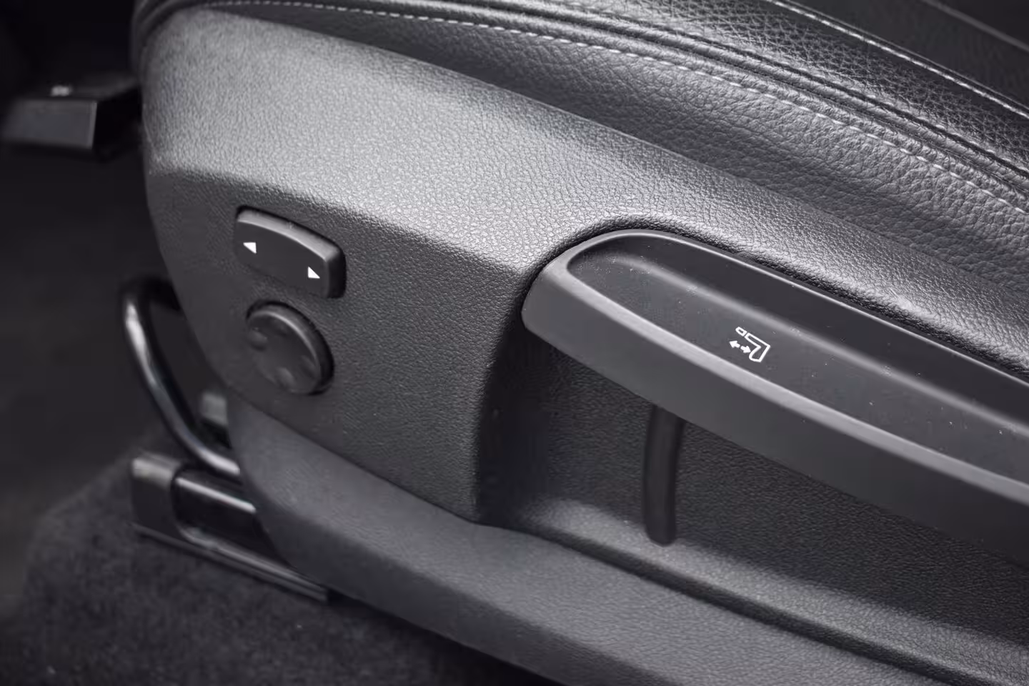 BMW 2-serie Active Tourer 220i HIGH EXE M-PAKKET LEDER NAVI