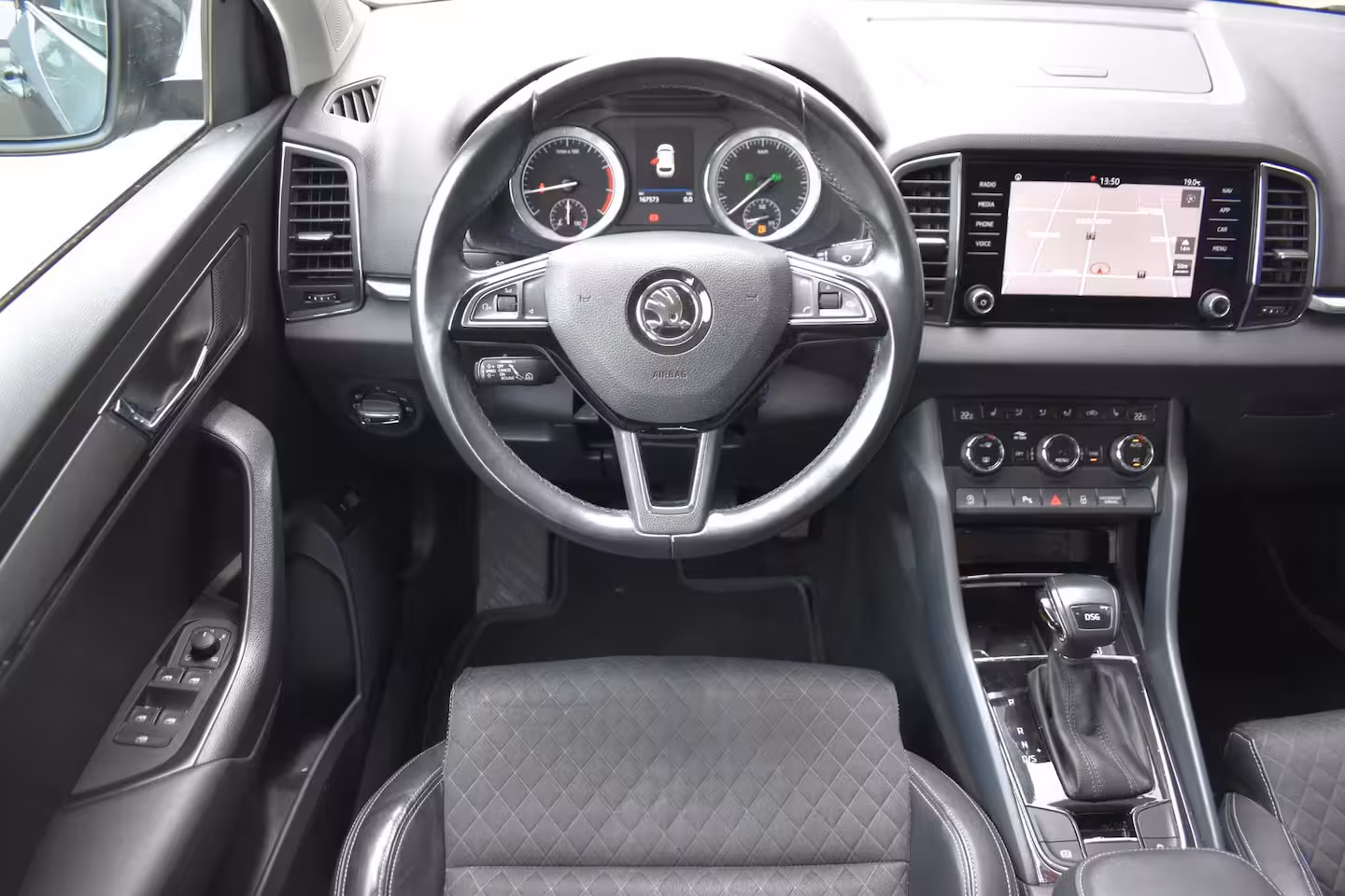 Skoda Karoq 1.5 TSI LEDER LMV NAVIGATIE CRUISE