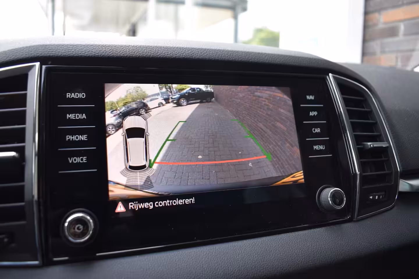 Skoda Karoq 1.5 TSI LEDER LMV NAVIGATIE CRUISE