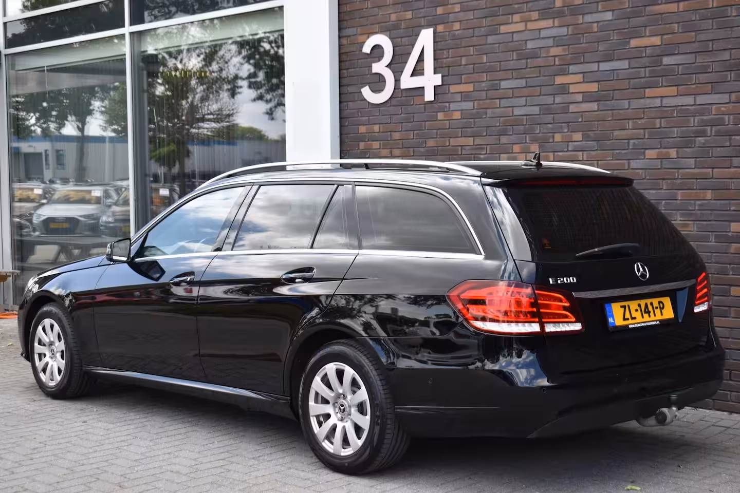 Mercedes-Benz E-klasse Estate 200 Ambition PANOD LEDER LMV NAVI