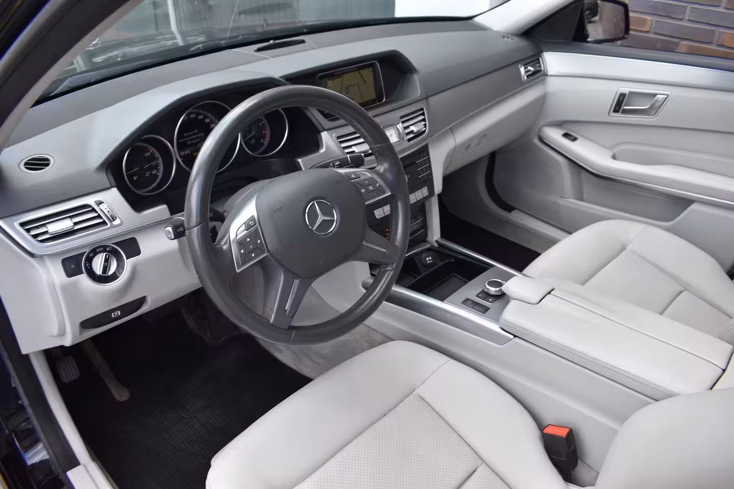 Mercedes-Benz E-klasse Estate 200 Ambition PANOD LEDER LMV NAVI