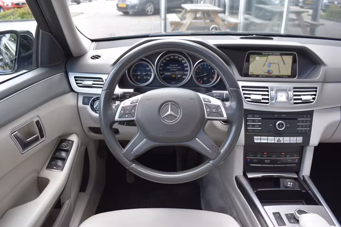 Mercedes-Benz E-klasse Estate 200 Ambition PANOD LEDER LMV NAVI