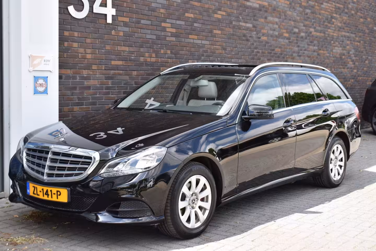 Mercedes-Benz E-klasse Estate 200 Ambition PANOD LEDER LMV NAVI