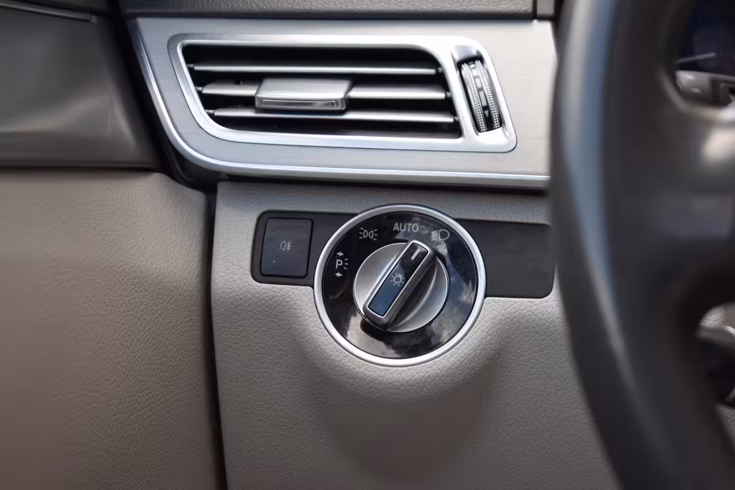 Mercedes-Benz E-klasse Estate 200 Ambition PANOD LEDER LMV NAVI