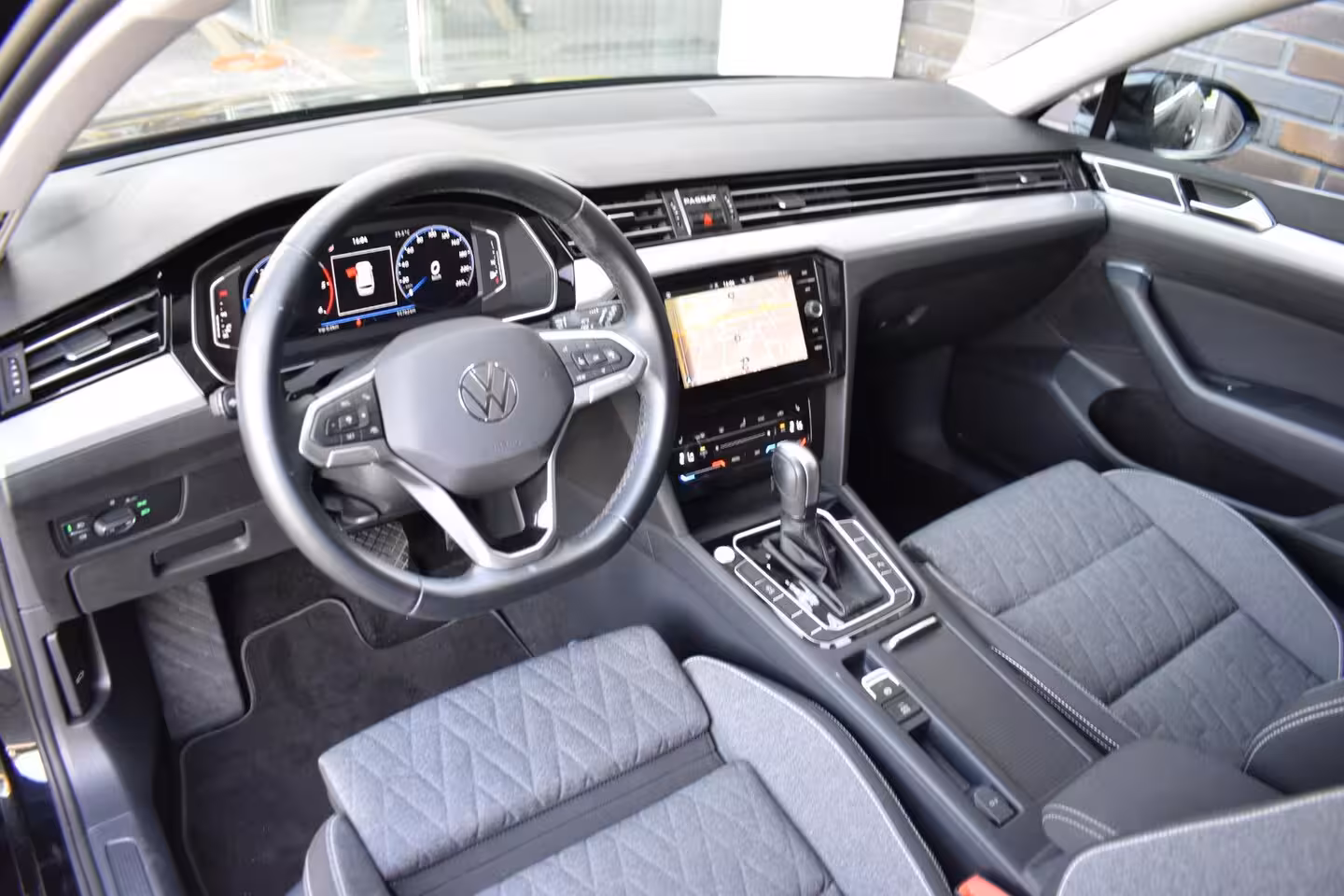Volkswagen Passat Variant 2.0 TDI VIRTUAL NAVI LMV SPORTSTOEL