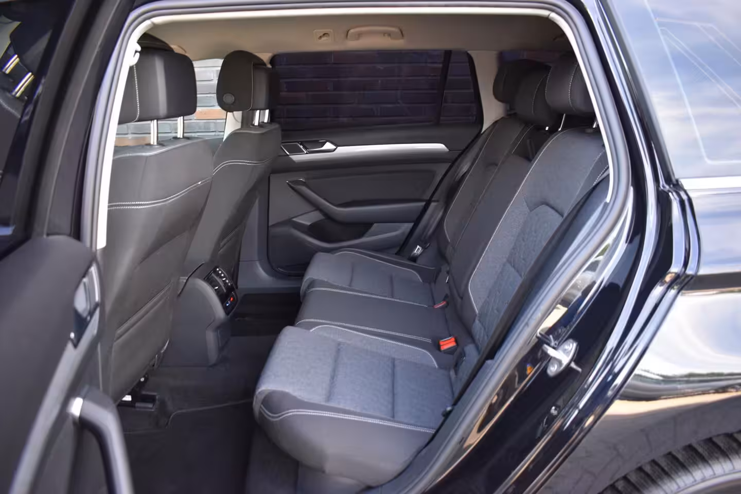 Volkswagen Passat Variant 2.0 TDI VIRTUAL NAVI LMV SPORTSTOEL