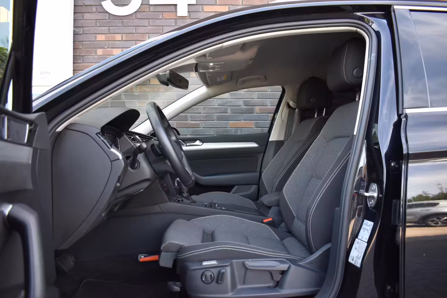 Volkswagen Passat Variant 2.0 TDI VIRTUAL NAVI LMV SPORTSTOEL
