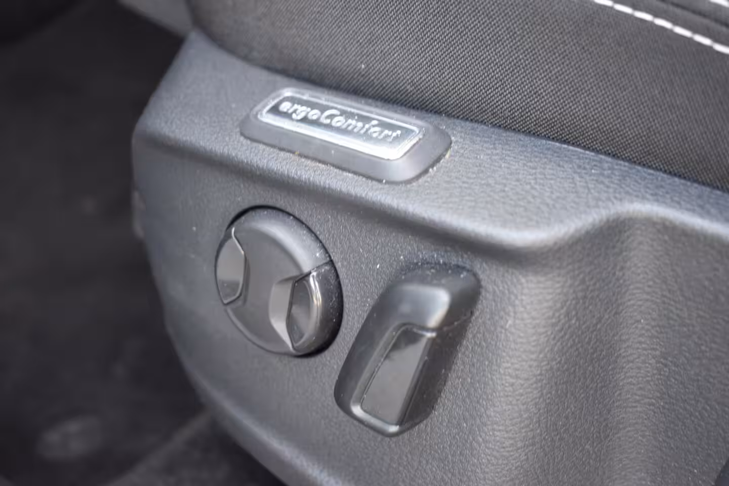 Volkswagen Passat Variant 2.0 TDI VIRTUAL NAVI LMV SPORTSTOEL