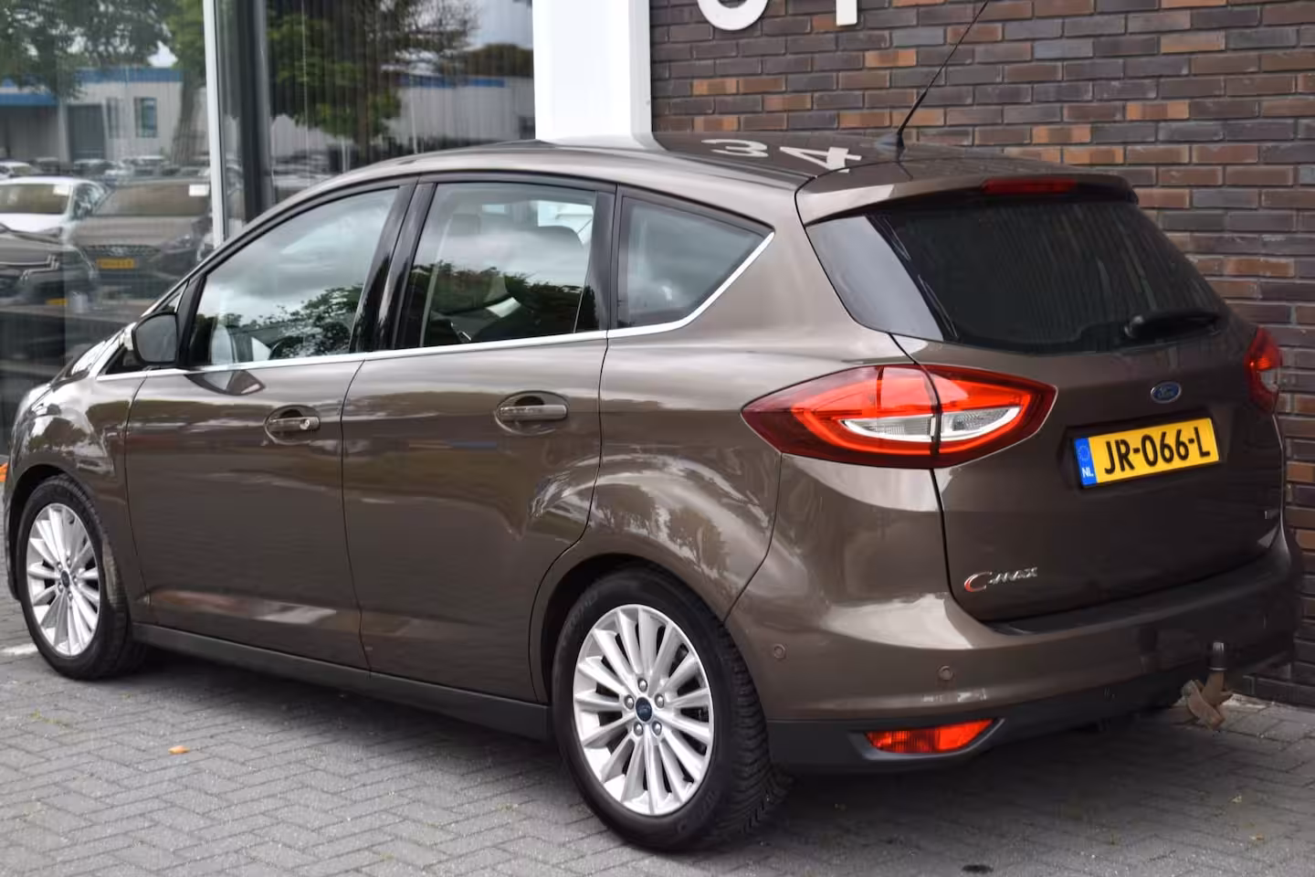 Ford C-Max 125PK Titanium ECC LMV NAVI TREKHAAK