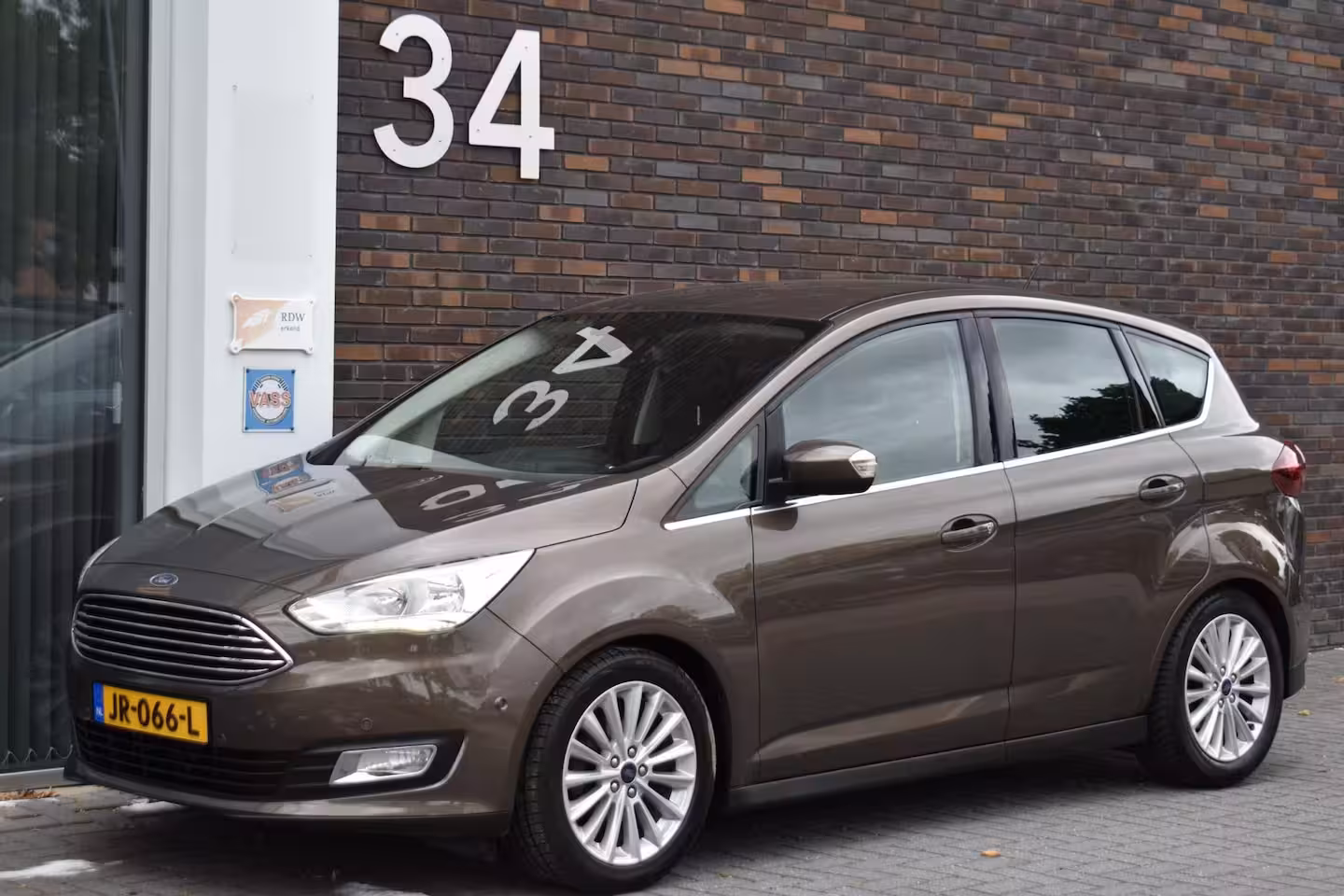 Ford C-Max 125PK Titanium ECC LMV NAVI TREKHAAK