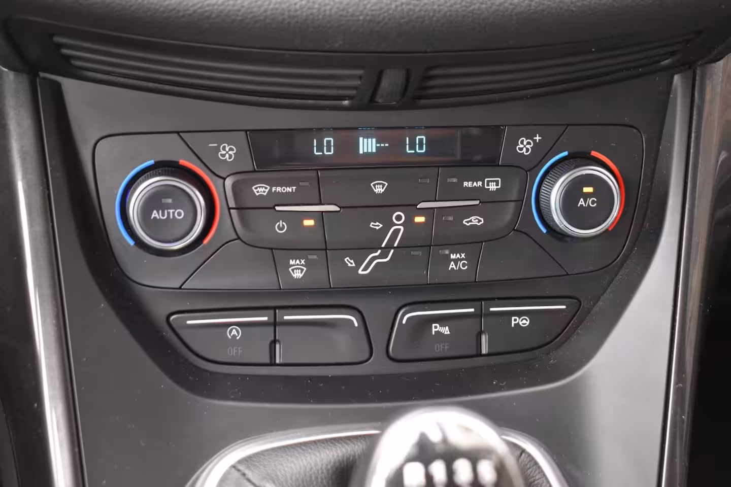 Ford C-Max 125PK Titanium ECC LMV NAVI TREKHAAK