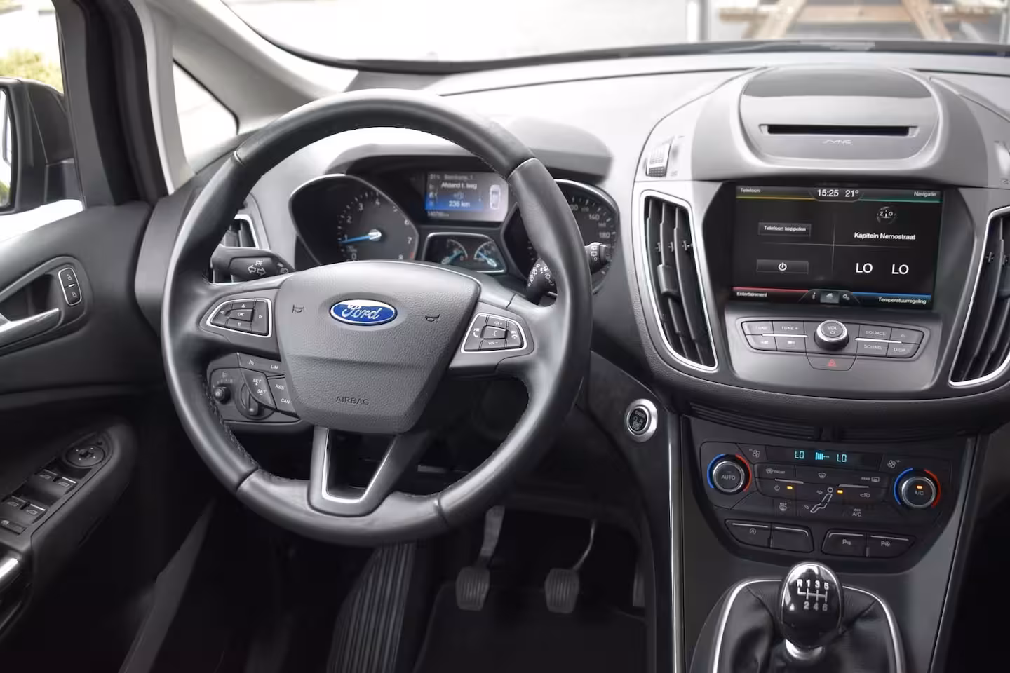 Ford C-Max 125PK Titanium ECC LMV NAVI TREKHAAK