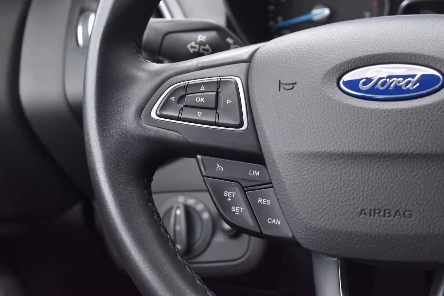 Ford C-Max 125PK Titanium ECC LMV NAVI TREKHAAK
