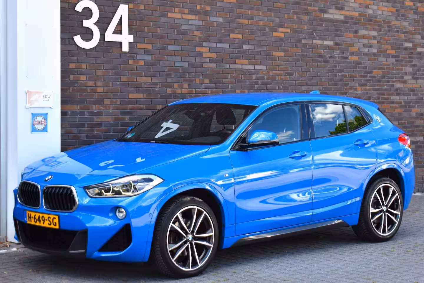BMW X2 18i M-PAKKET ECC LMV NAVI TREKHAAK