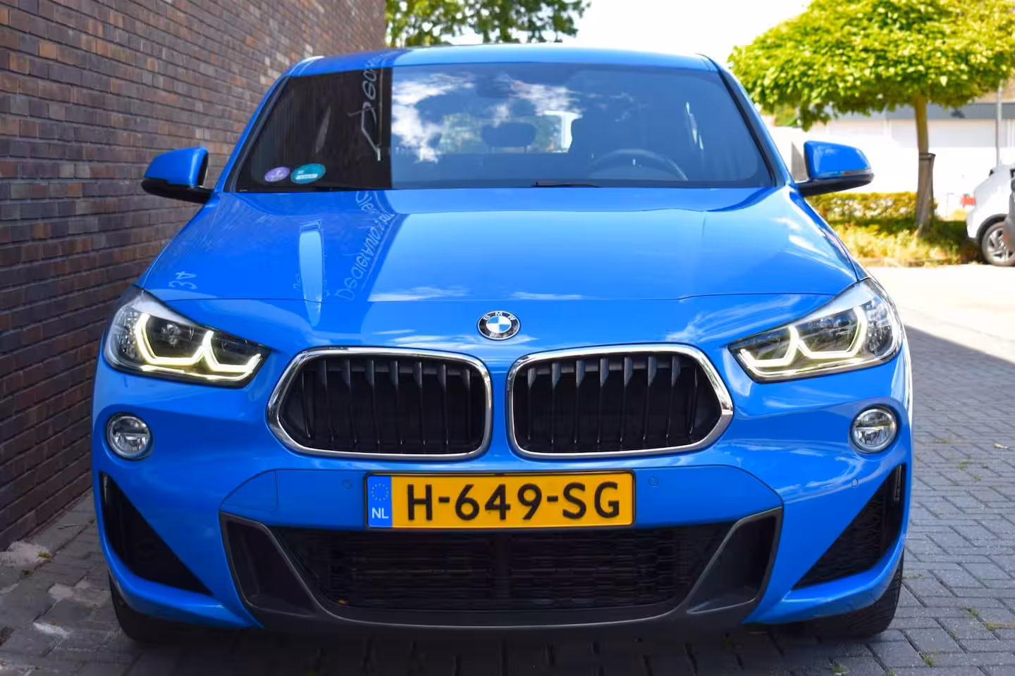 BMW X2 18i M-PAKKET ECC LMV NAVI TREKHAAK