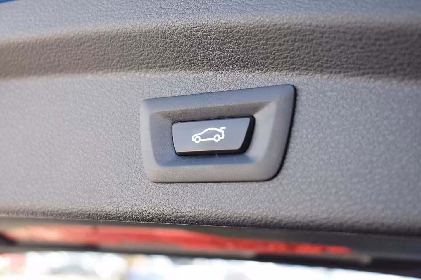 BMW X2 18i M-PAKKET ECC LMV NAVI TREKHAAK