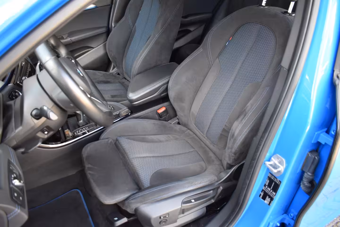 BMW X2 18i M-PAKKET ECC LMV NAVI TREKHAAK